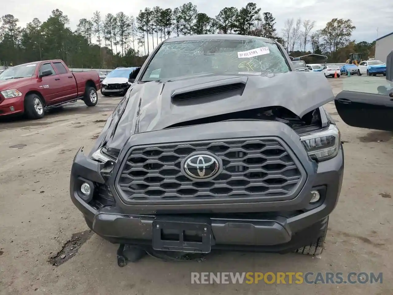 11 Photograph of a damaged car 3TYCZ5ANXNT082273 TOYOTA TACOMA 2022