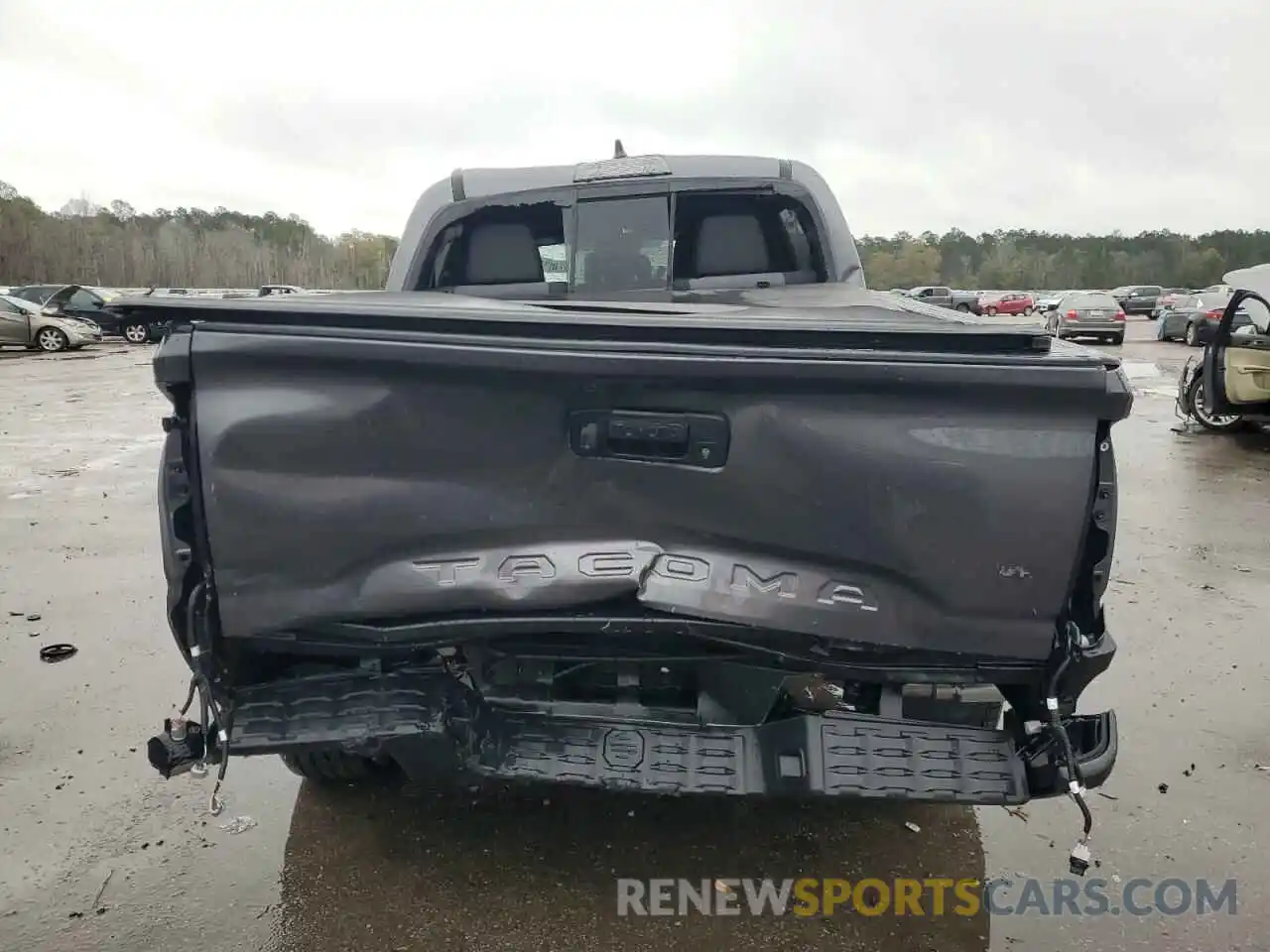 6 Photograph of a damaged car 3TYCZ5ANXNT082273 TOYOTA TACOMA 2022