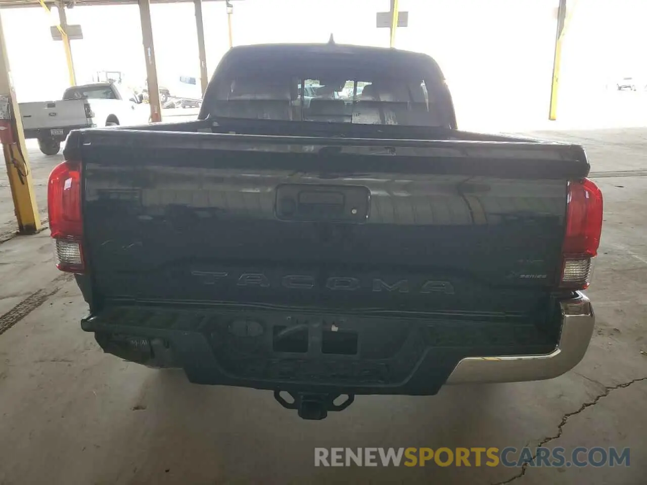 6 Photograph of a damaged car 3TYCZ5ANXNT093712 TOYOTA TACOMA 2022