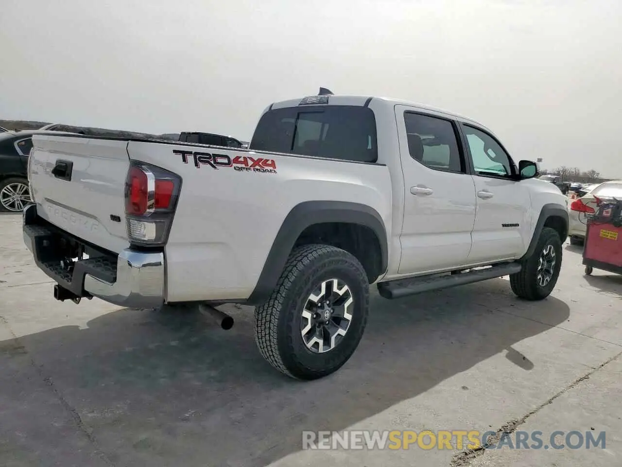 3 Photograph of a damaged car 3TYCZ5ANXNT095511 TOYOTA TACOMA 2022