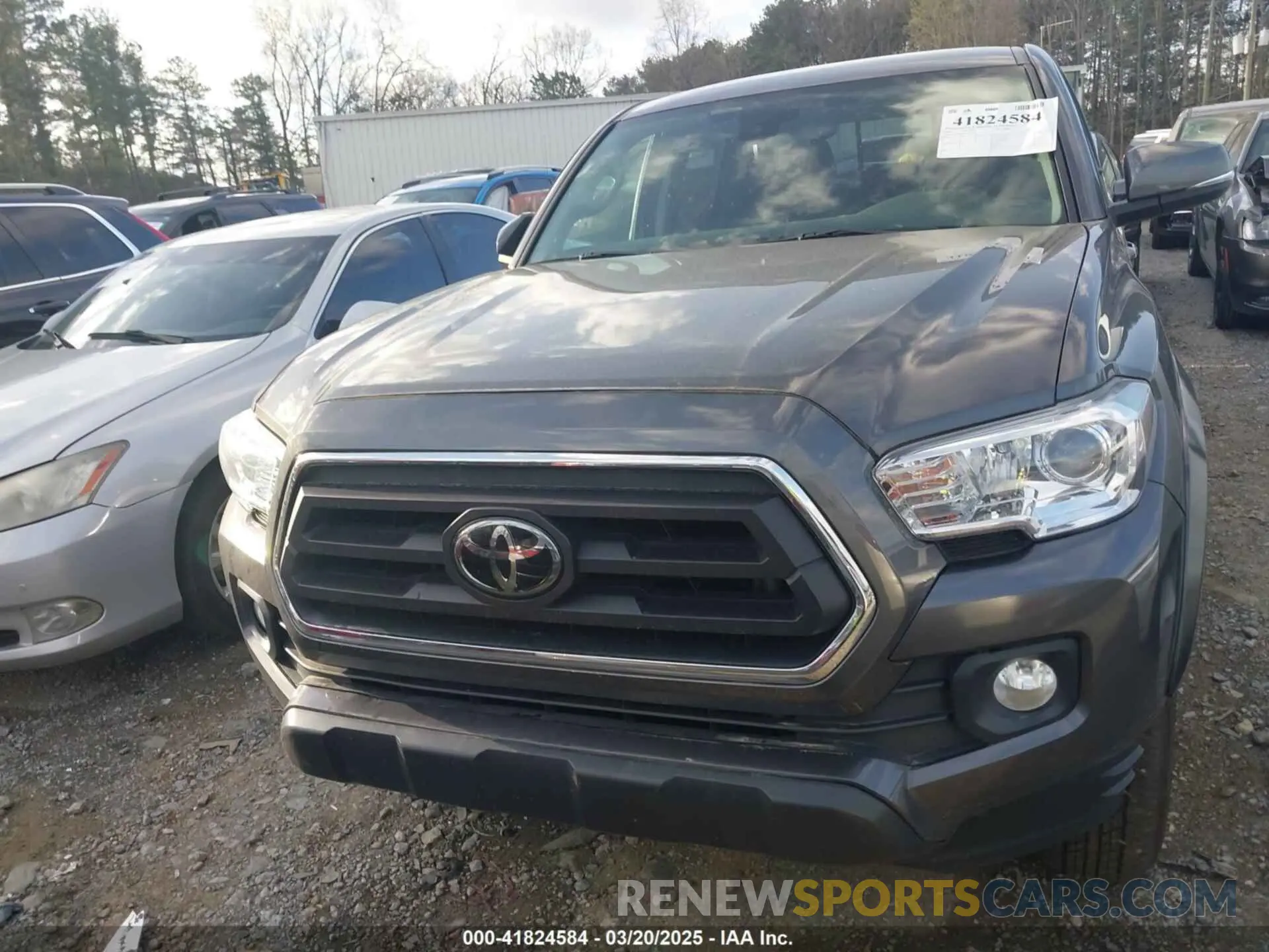 12 Photograph of a damaged car 3TYDZ5BN1NT010722 TOYOTA TACOMA 2022