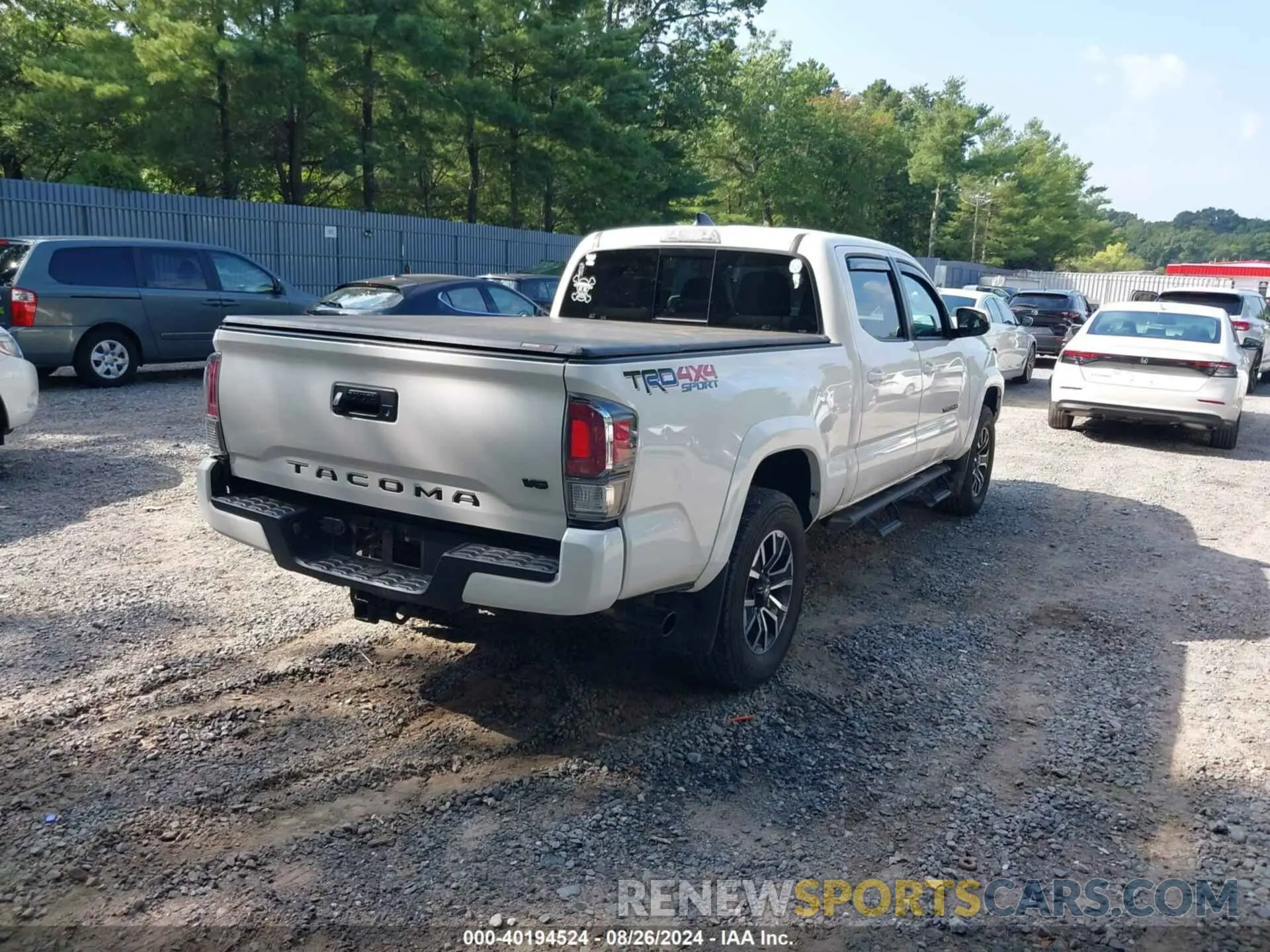 4 Photograph of a damaged car 3TYDZ5BN1NT014074 TOYOTA TACOMA 2022