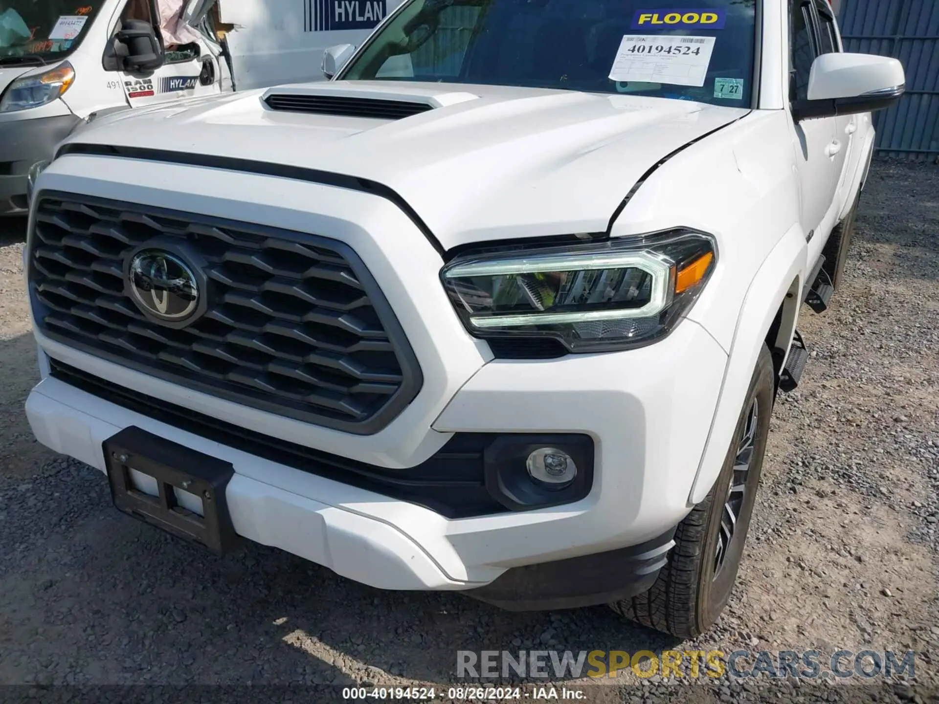 6 Photograph of a damaged car 3TYDZ5BN1NT014074 TOYOTA TACOMA 2022