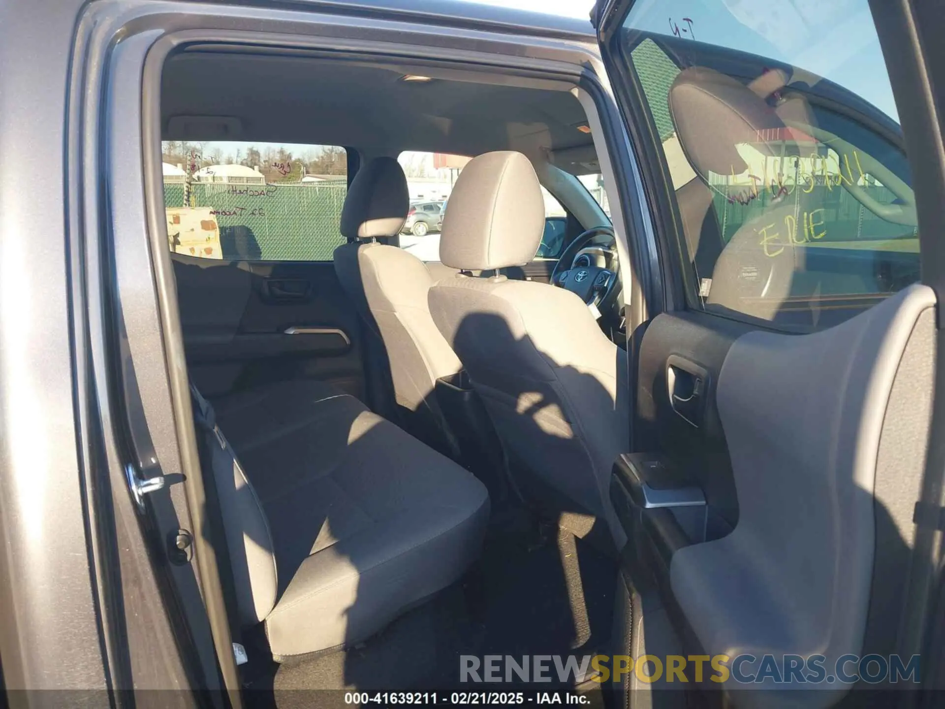 8 Photograph of a damaged car 3TYDZ5BN2NT006176 TOYOTA TACOMA 2022