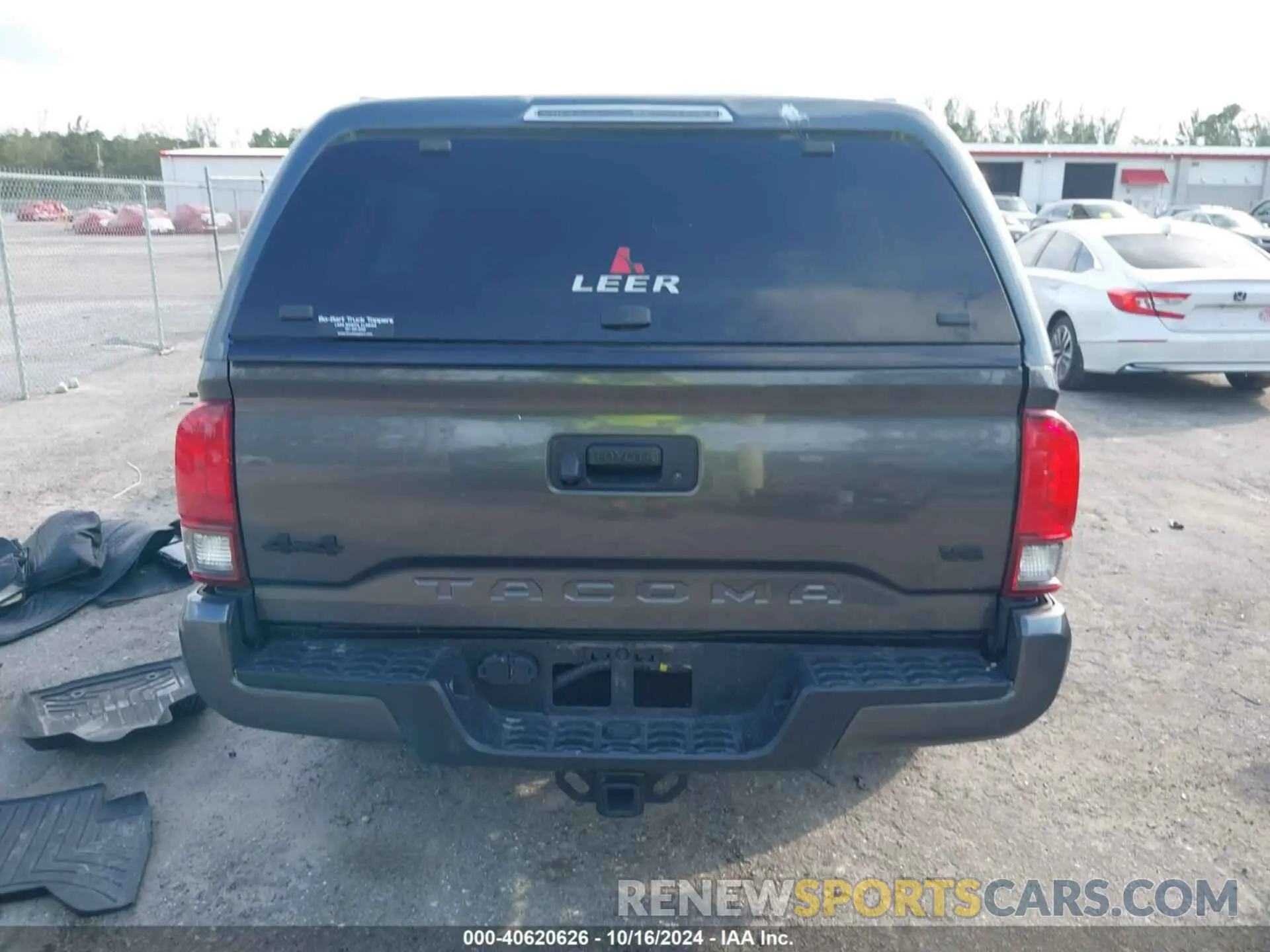16 Photograph of a damaged car 3TYDZ5BN2NT013452 TOYOTA TACOMA 2022
