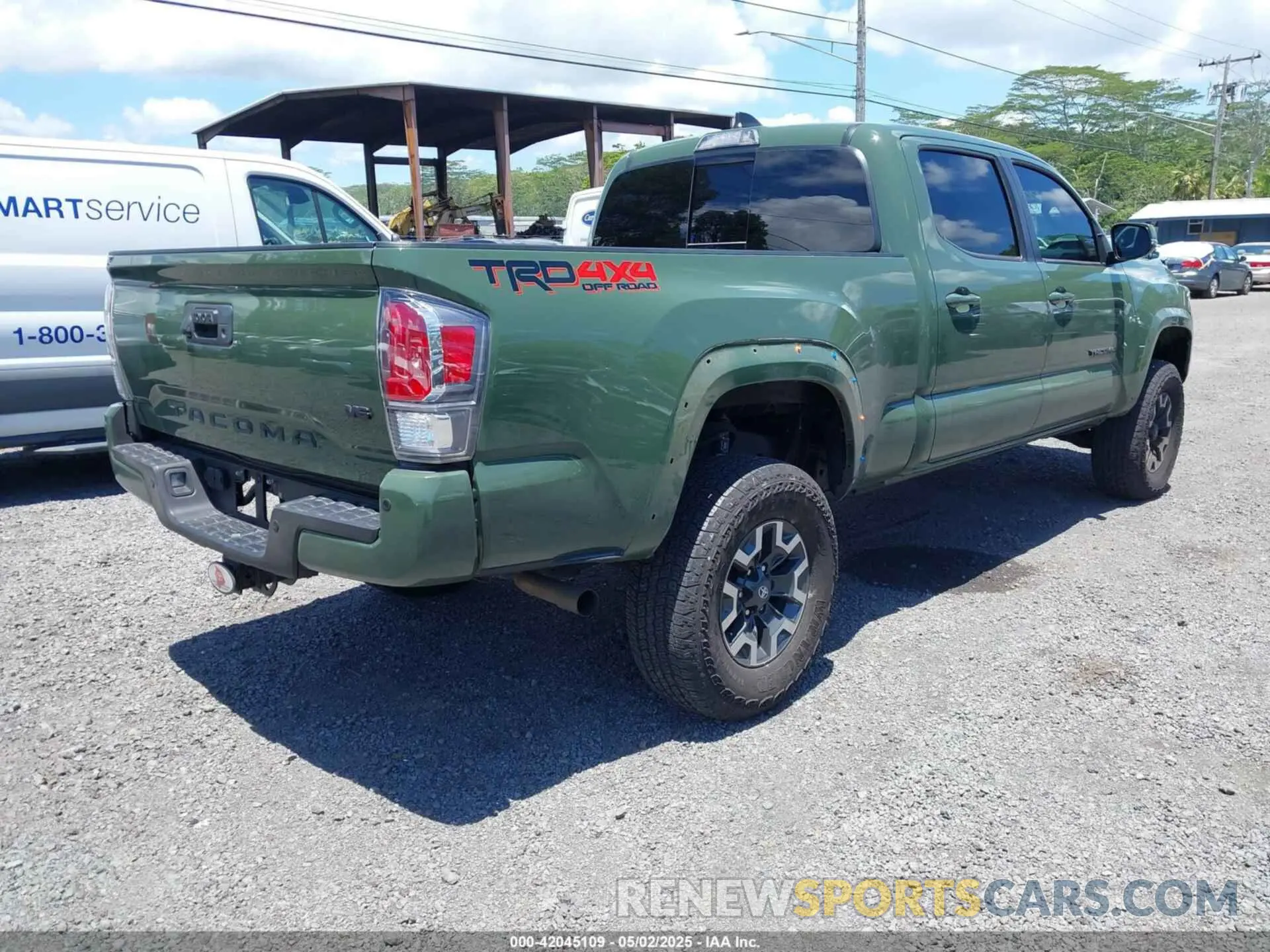 4 Photograph of a damaged car 3TYDZ5BN8NT010331 TOYOTA TACOMA 2022