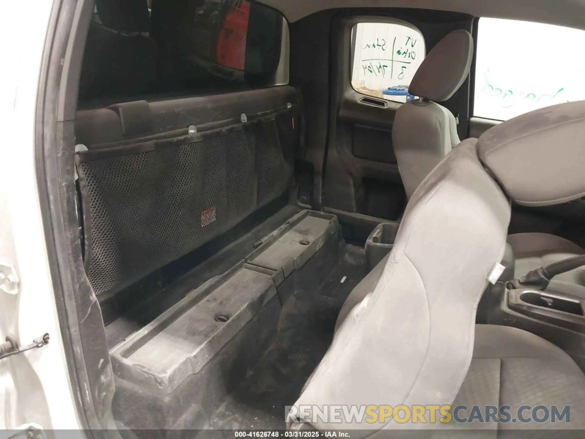 8 Photograph of a damaged car 3TYRX5GN0NT048334 TOYOTA TACOMA 2022