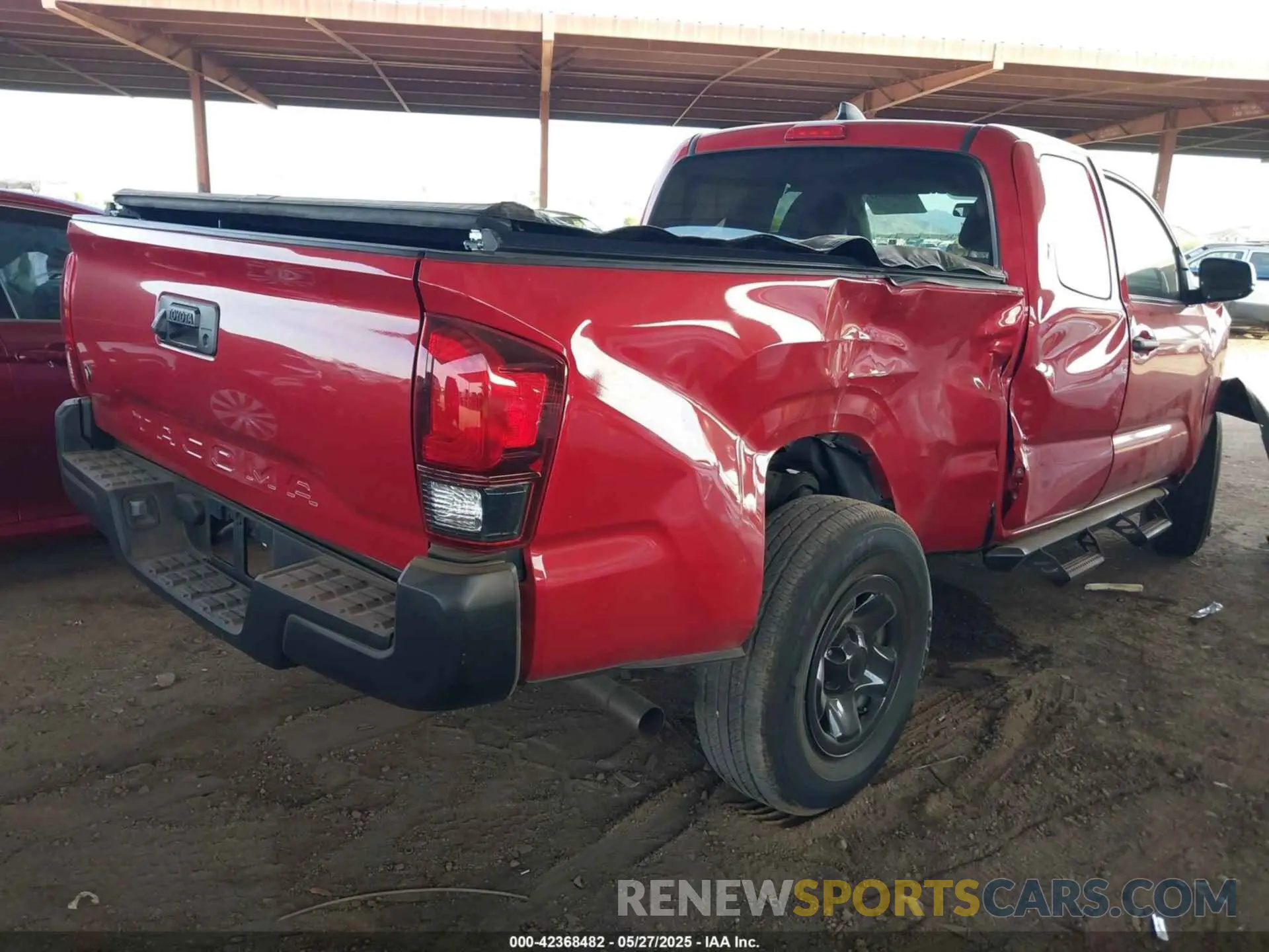 4 Photograph of a damaged car 3TYRX5GN0NT063643 TOYOTA TACOMA 2022