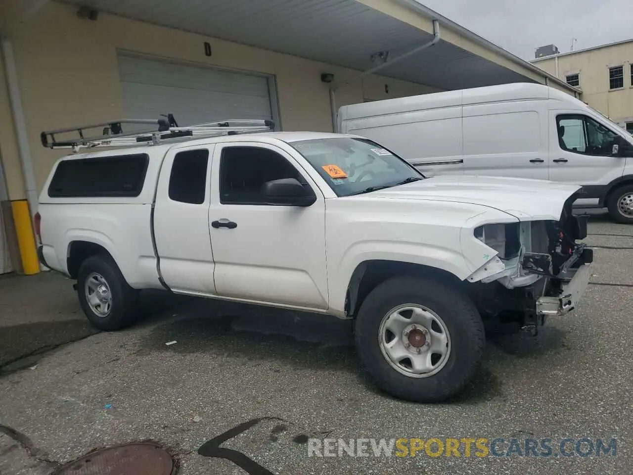 4 Photograph of a damaged car 3TYRX5GN4NT056226 TOYOTA TACOMA 2022