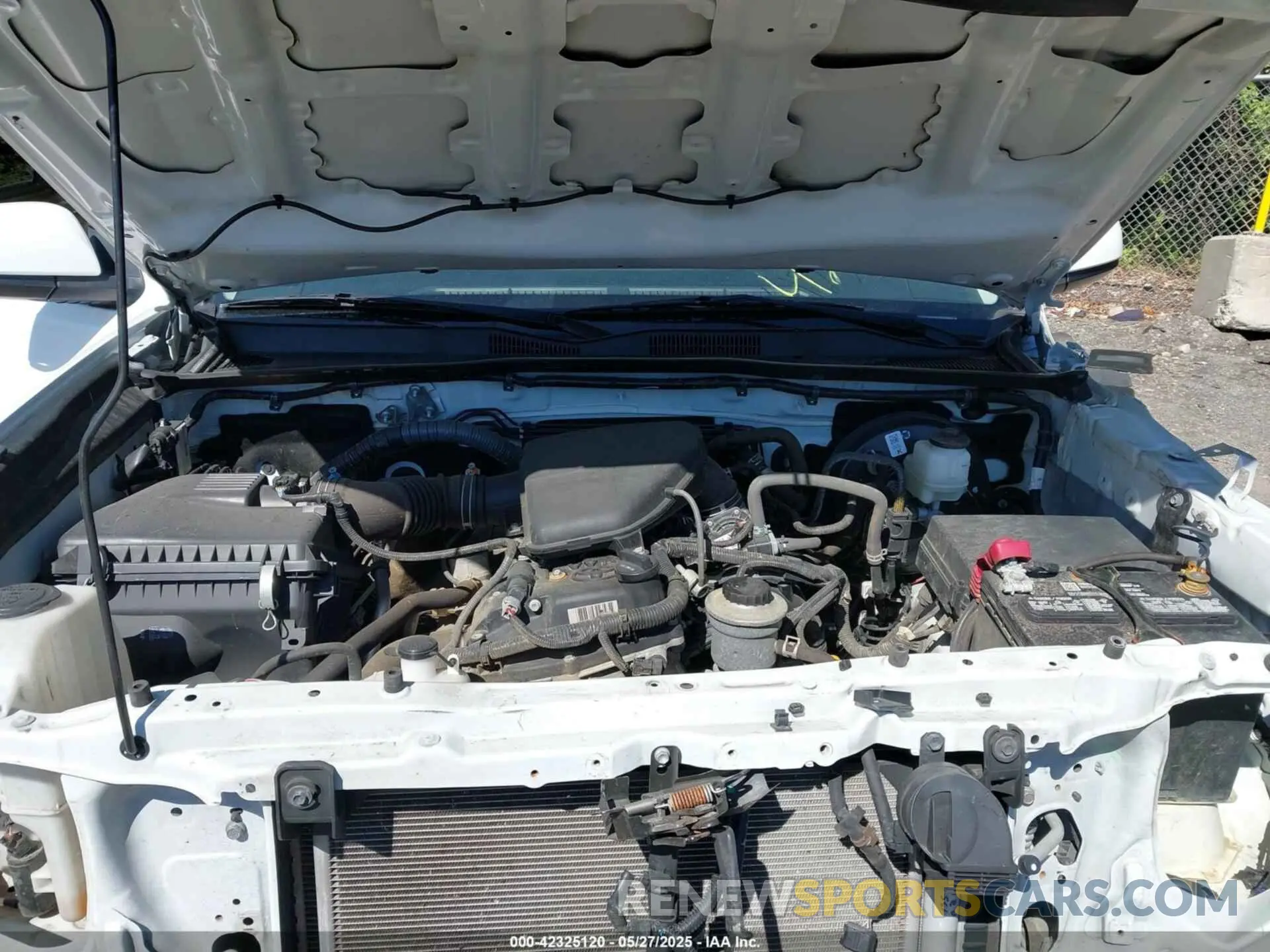 10 Photograph of a damaged car 3TYRX5GN4NT056386 TOYOTA TACOMA 2022