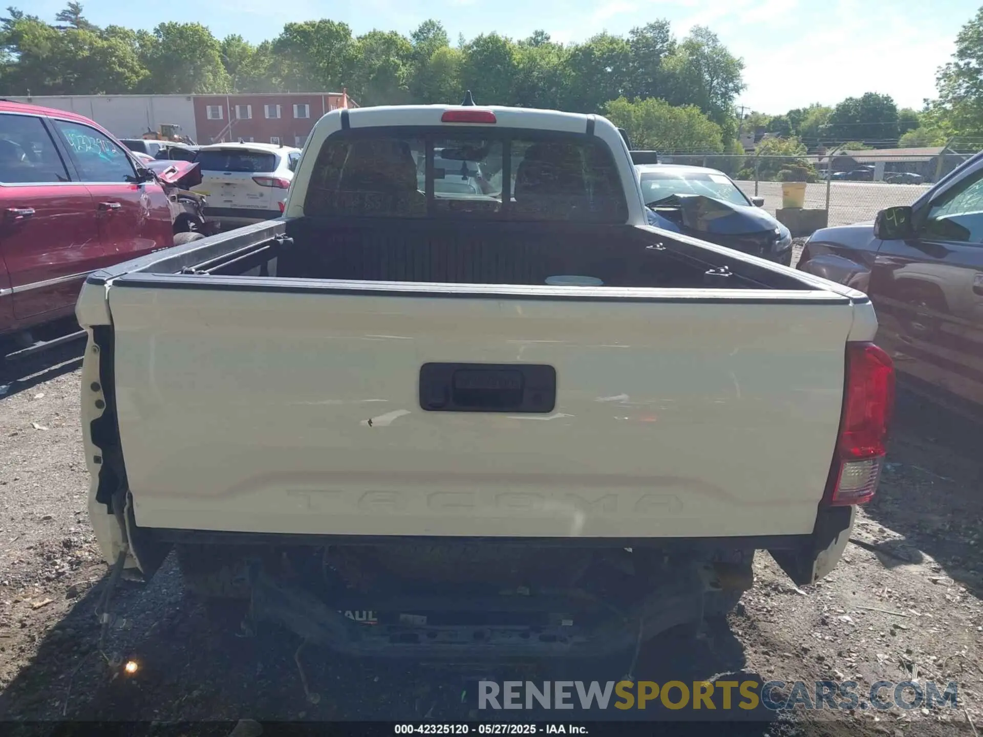 17 Photograph of a damaged car 3TYRX5GN4NT056386 TOYOTA TACOMA 2022