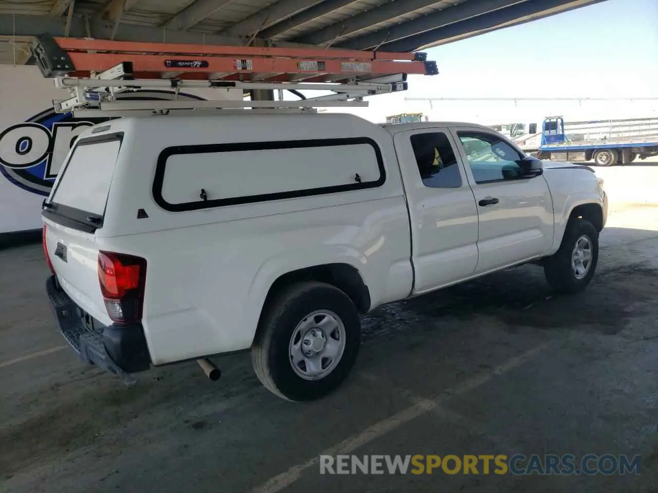 3 Photograph of a damaged car 3TYRX5GN5NT043968 TOYOTA TACOMA 2022