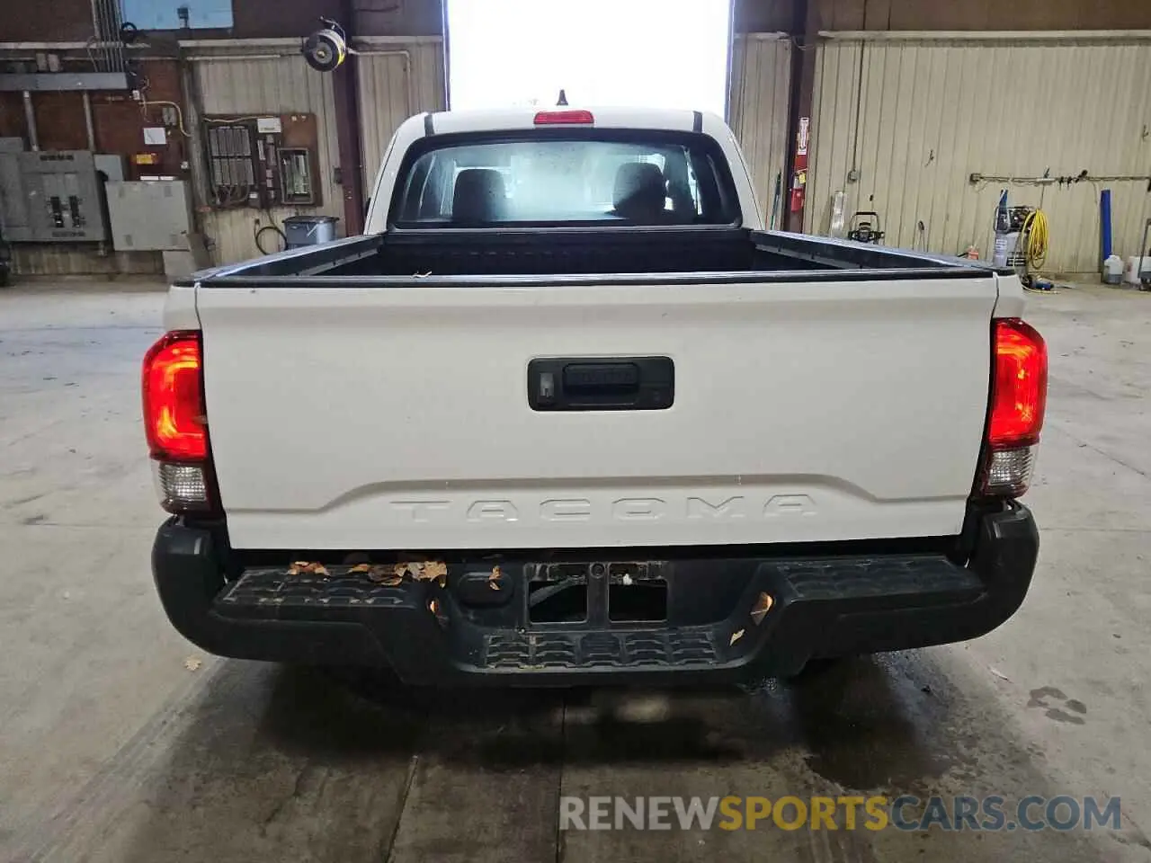 6 Photograph of a damaged car 3TYRX5GN5NT052587 TOYOTA TACOMA 2022