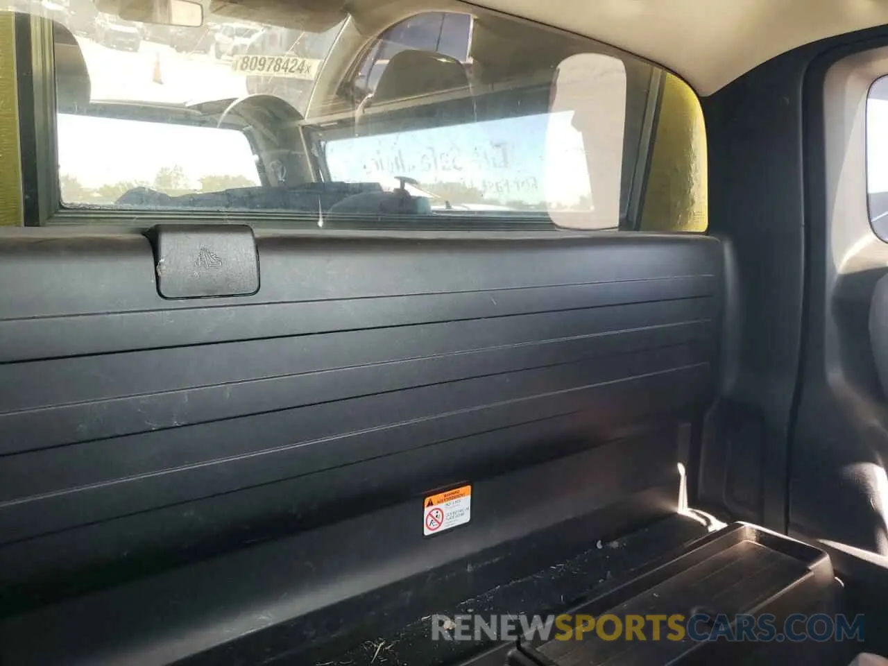 10 Photograph of a damaged car 3TYRX5GN9NT034917 TOYOTA TACOMA 2022