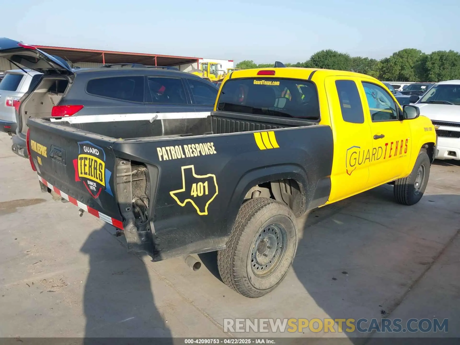 4 Photograph of a damaged car 3TYRX5GNXNT038474 TOYOTA TACOMA 2022