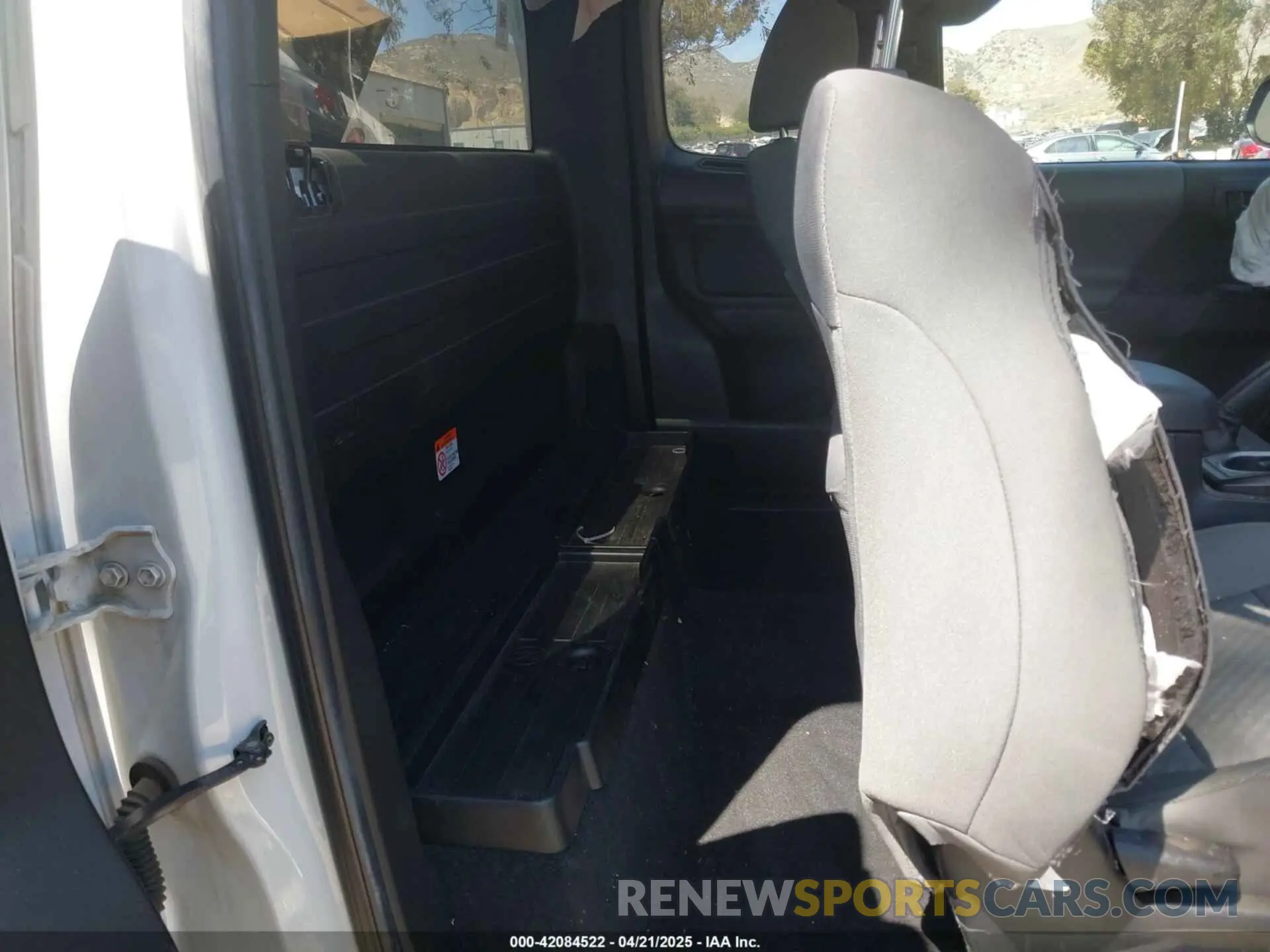 8 Photograph of a damaged car 3TYRX5GNXNT043223 TOYOTA TACOMA 2022