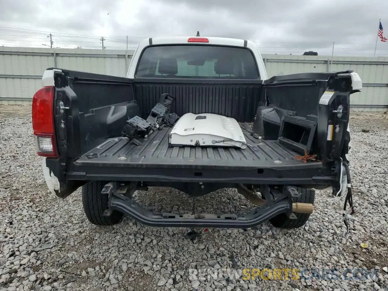 6 Photograph of a damaged car 3TYRX5GNXNT055114 TOYOTA TACOMA 2022