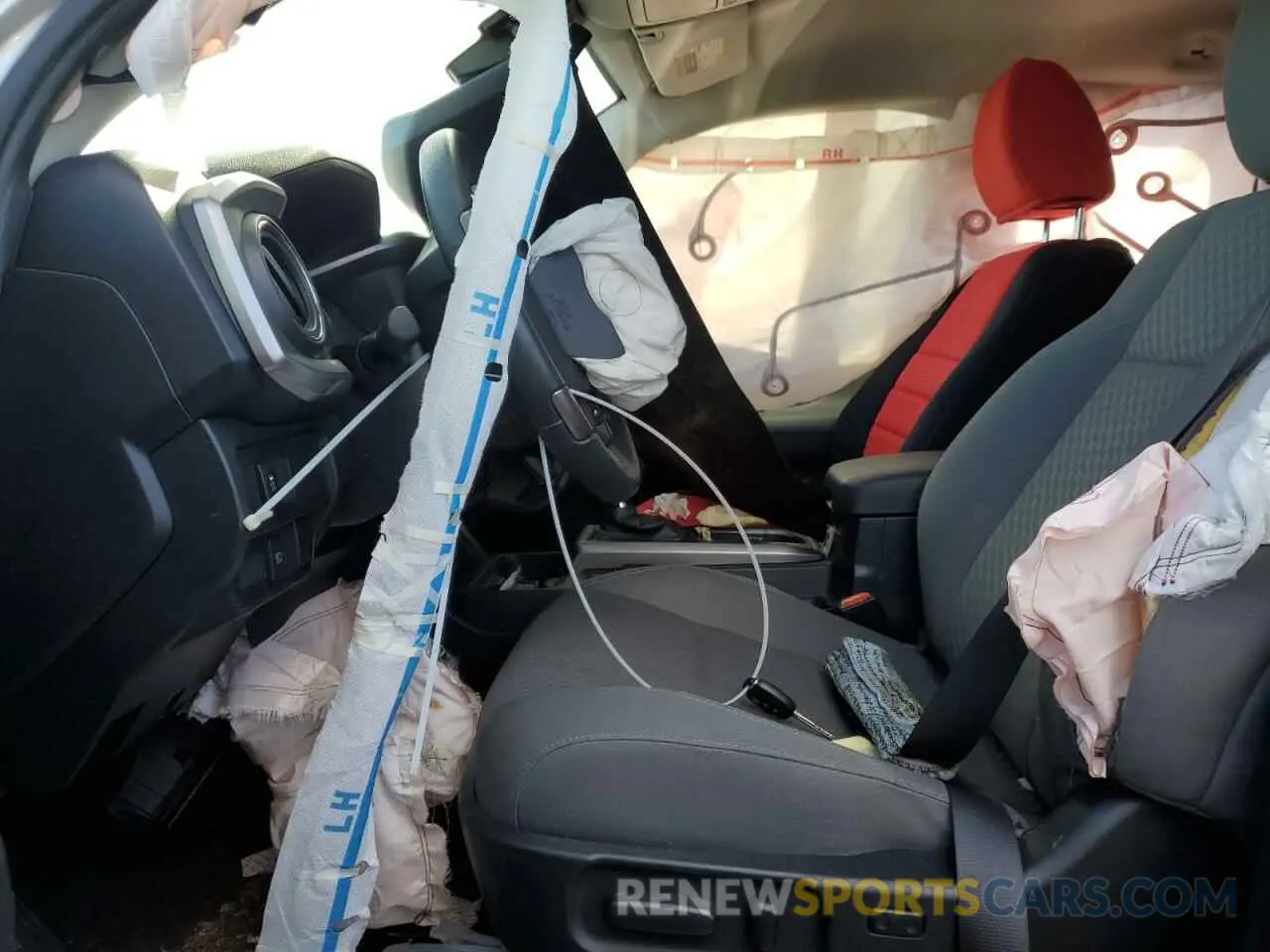 7 Photograph of a damaged car 3TYRZ5CN3NT017224 TOYOTA TACOMA 2022