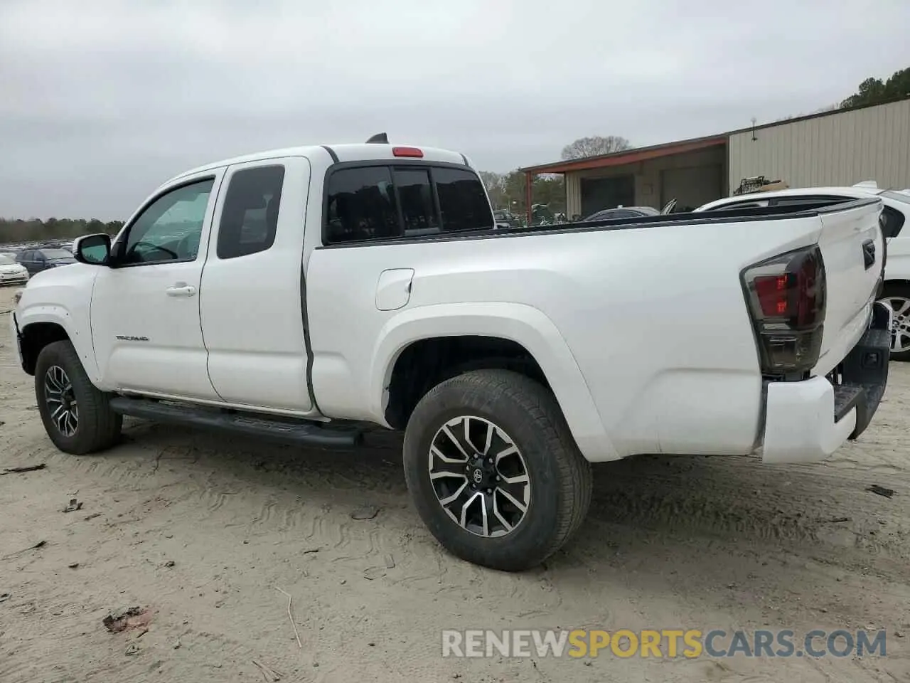 2 Photograph of a damaged car 3TYRZ5CN3NT018602 TOYOTA TACOMA 2022