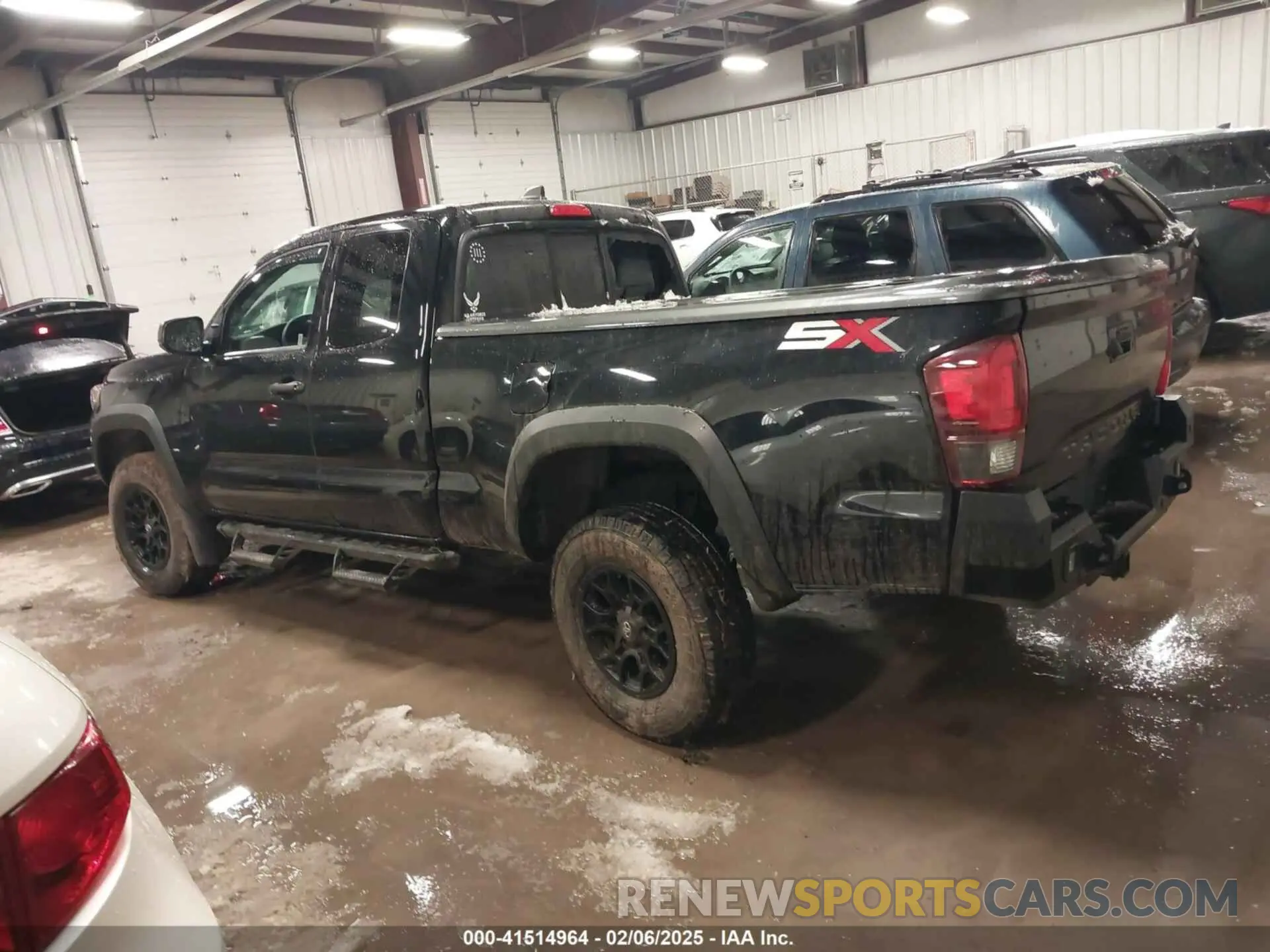 14 Photograph of a damaged car 3TYRZ5CN5NT014891 TOYOTA TACOMA 2022