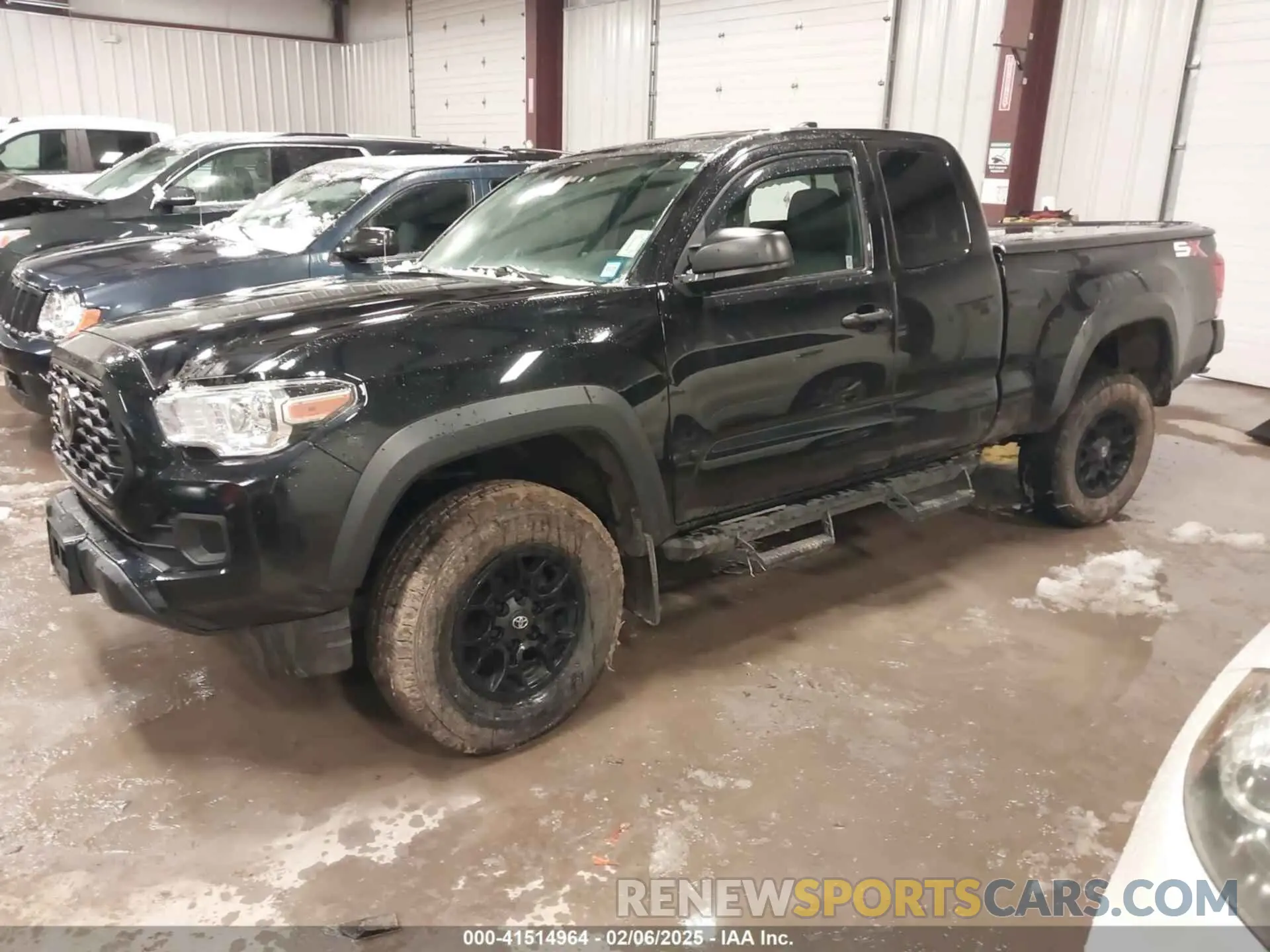 2 Photograph of a damaged car 3TYRZ5CN5NT014891 TOYOTA TACOMA 2022