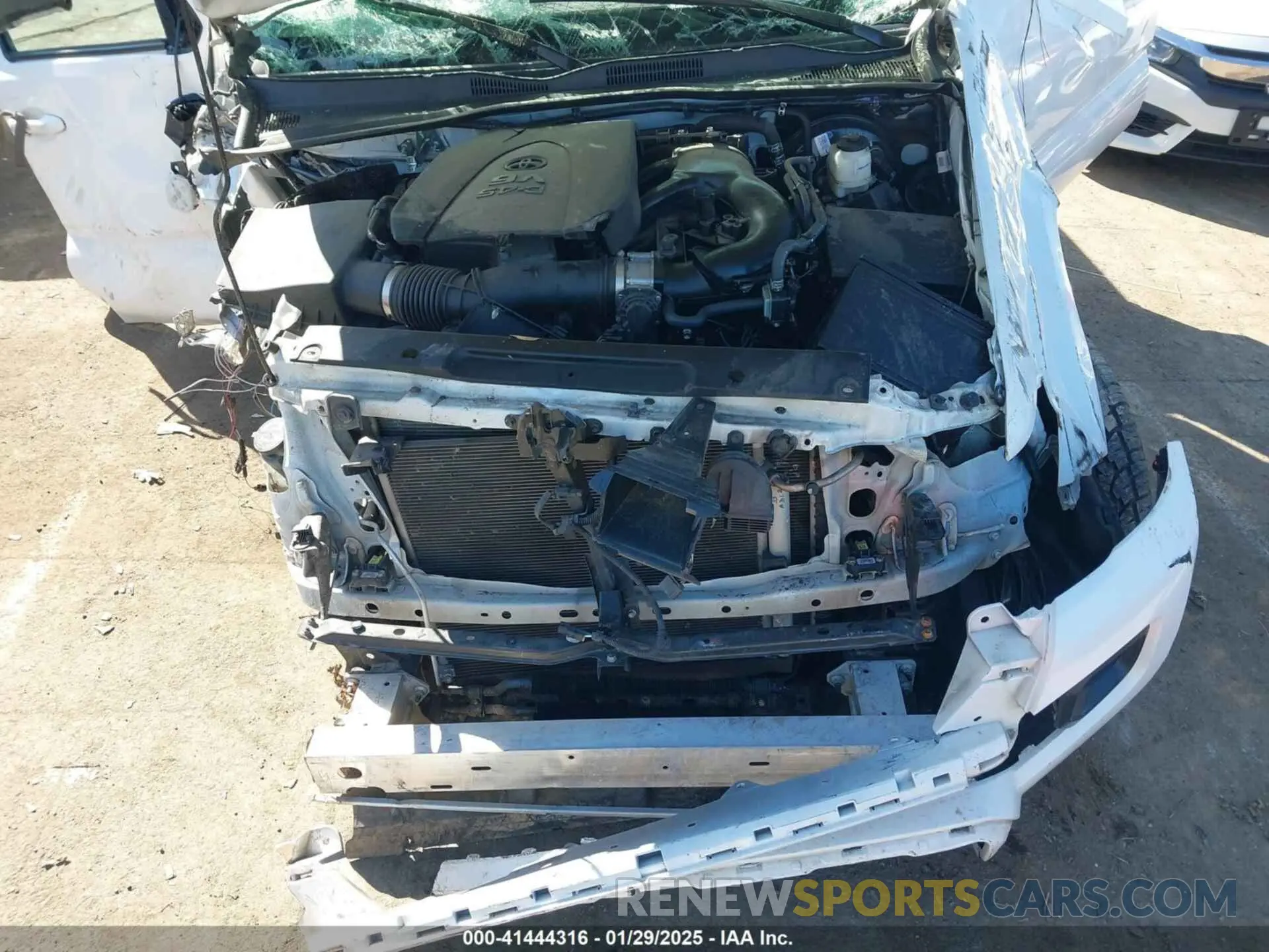 10 Photograph of a damaged car 3TYRZ5CN6NT018593 TOYOTA TACOMA 2022