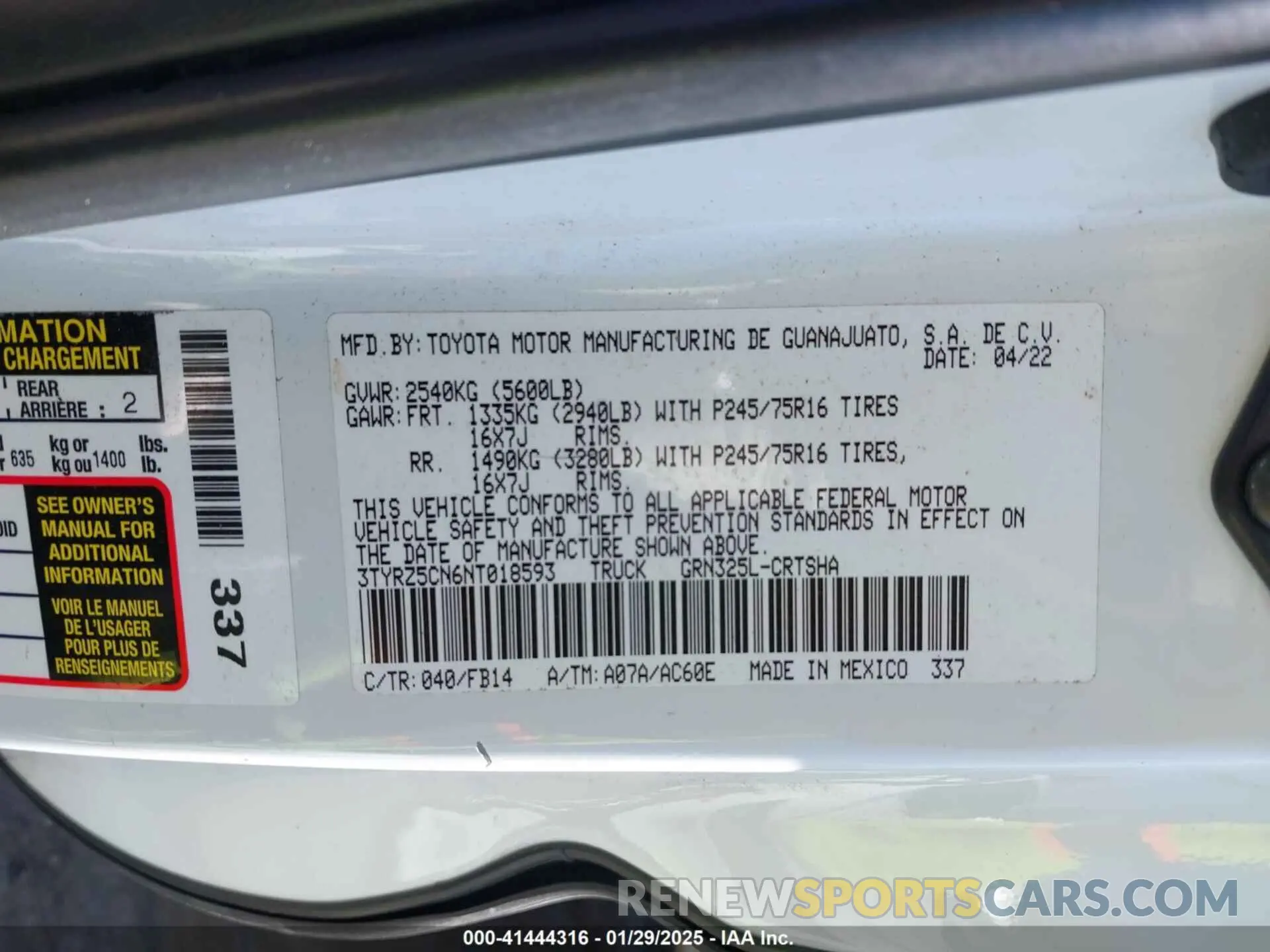 9 Photograph of a damaged car 3TYRZ5CN6NT018593 TOYOTA TACOMA 2022