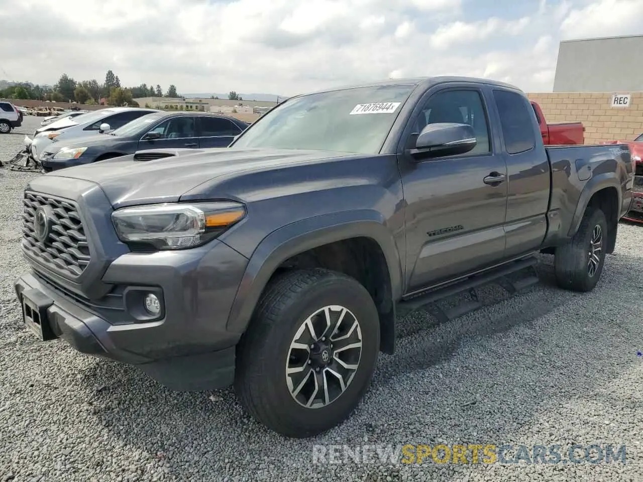 1 Photograph of a damaged car 3TYRZ5CN9NT019141 TOYOTA TACOMA 2022