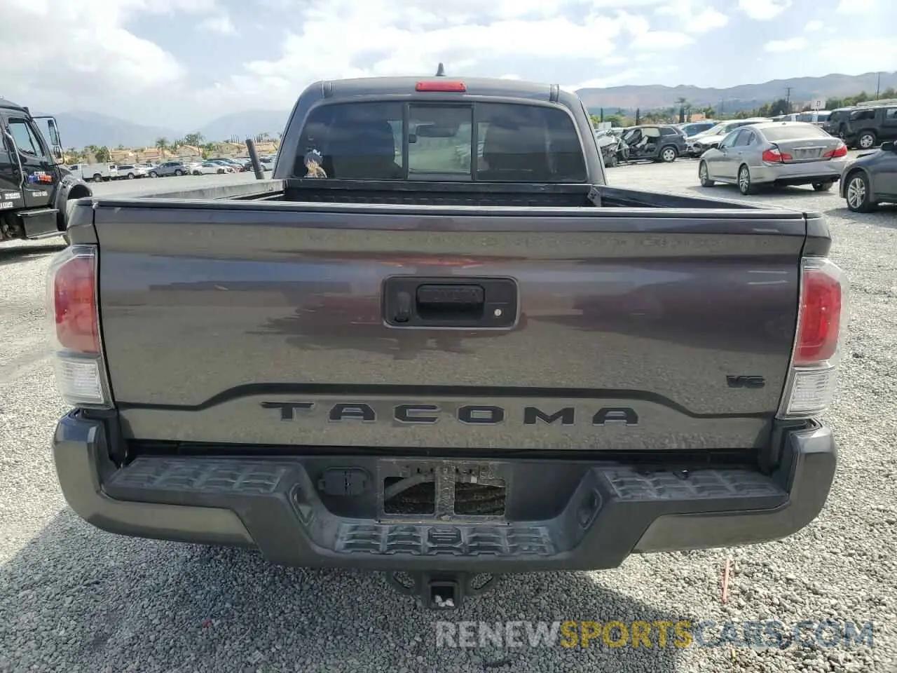 6 Photograph of a damaged car 3TYRZ5CN9NT019141 TOYOTA TACOMA 2022