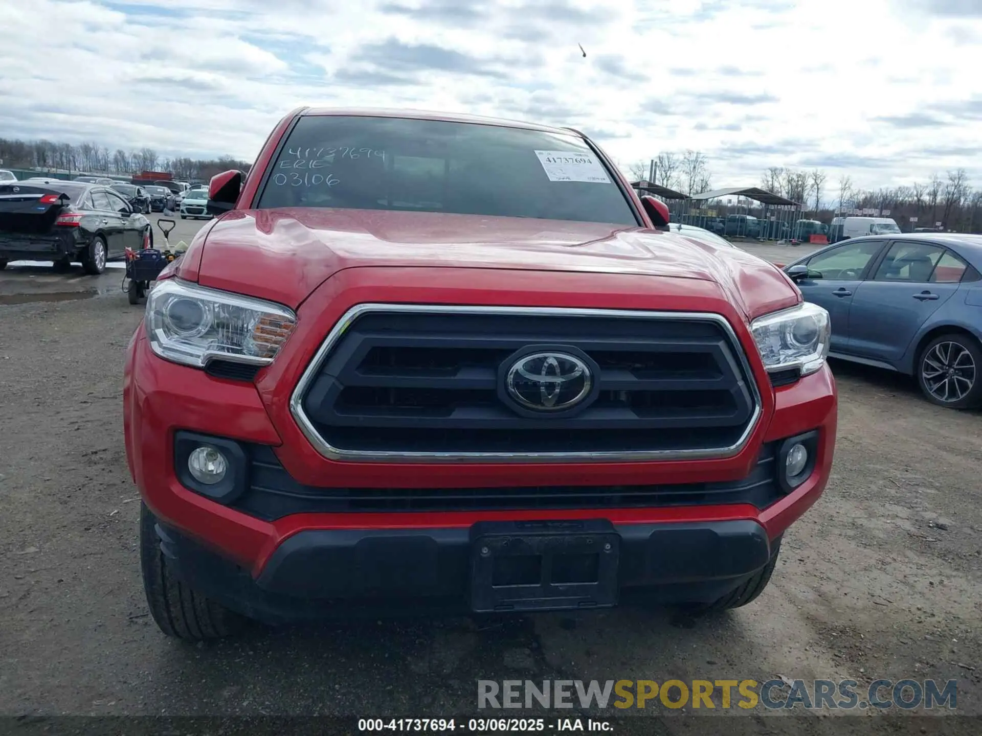 12 Photograph of a damaged car 3TYSX5EN3NT014277 TOYOTA TACOMA 2022