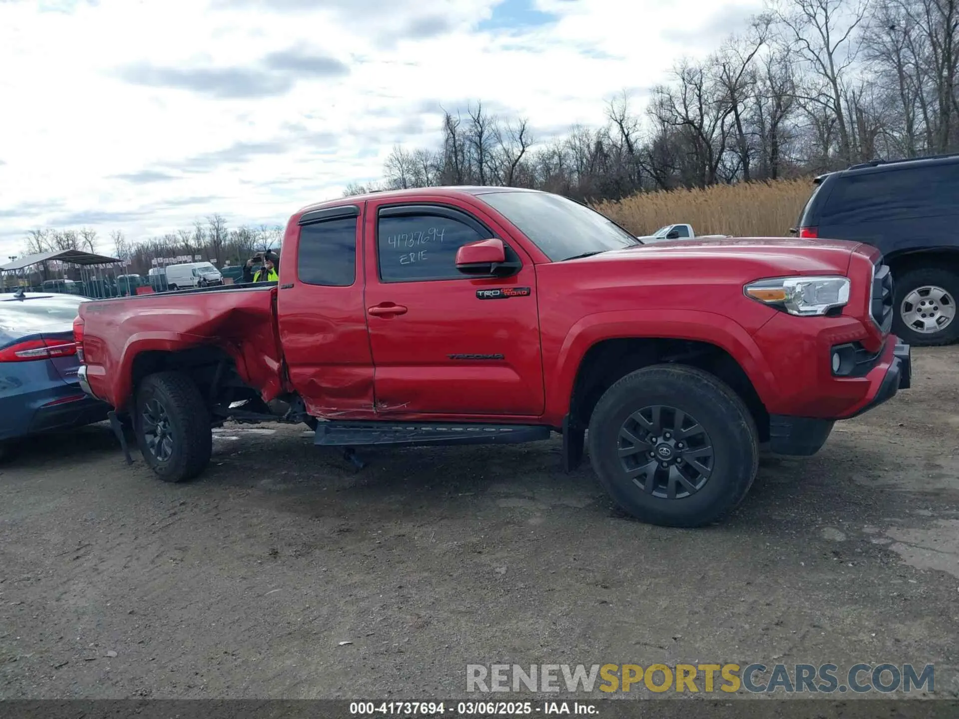 13 Photograph of a damaged car 3TYSX5EN3NT014277 TOYOTA TACOMA 2022