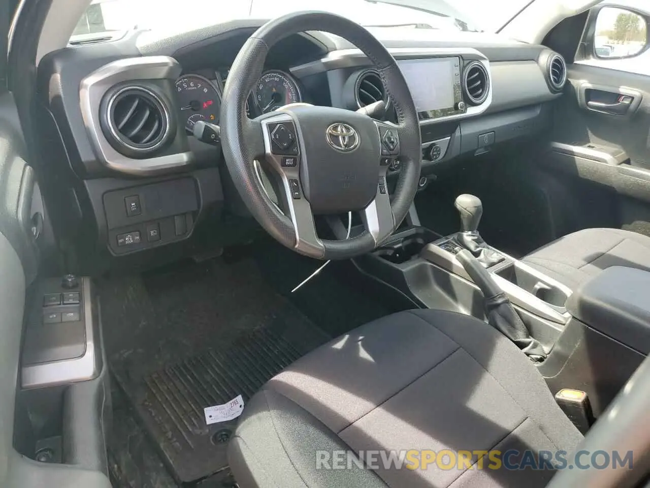 8 Photograph of a damaged car 3TYSX5EN4NT016636 TOYOTA TACOMA 2022
