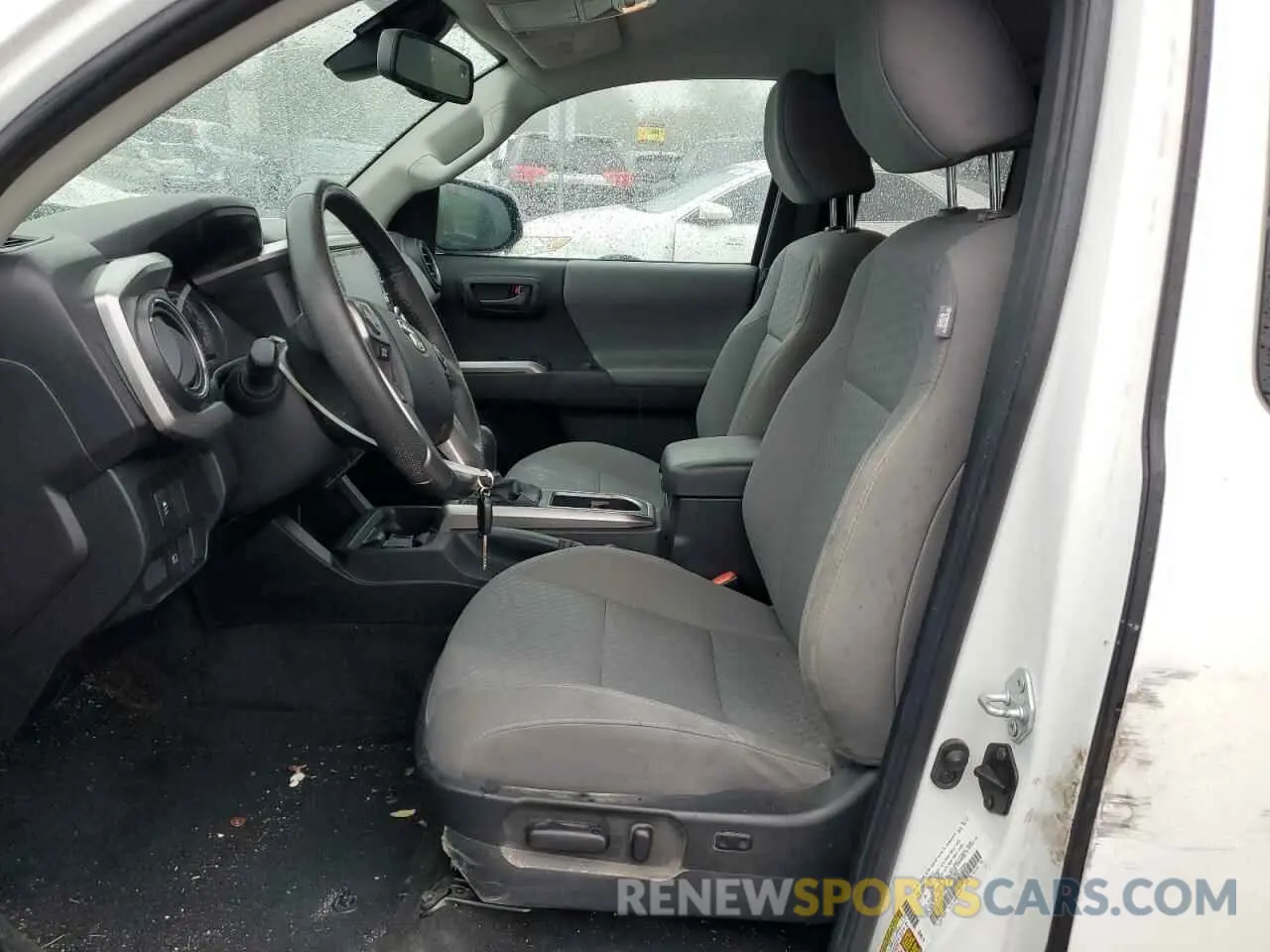 7 Photograph of a damaged car 3TYSZ5AN0NT090197 TOYOTA TACOMA 2022