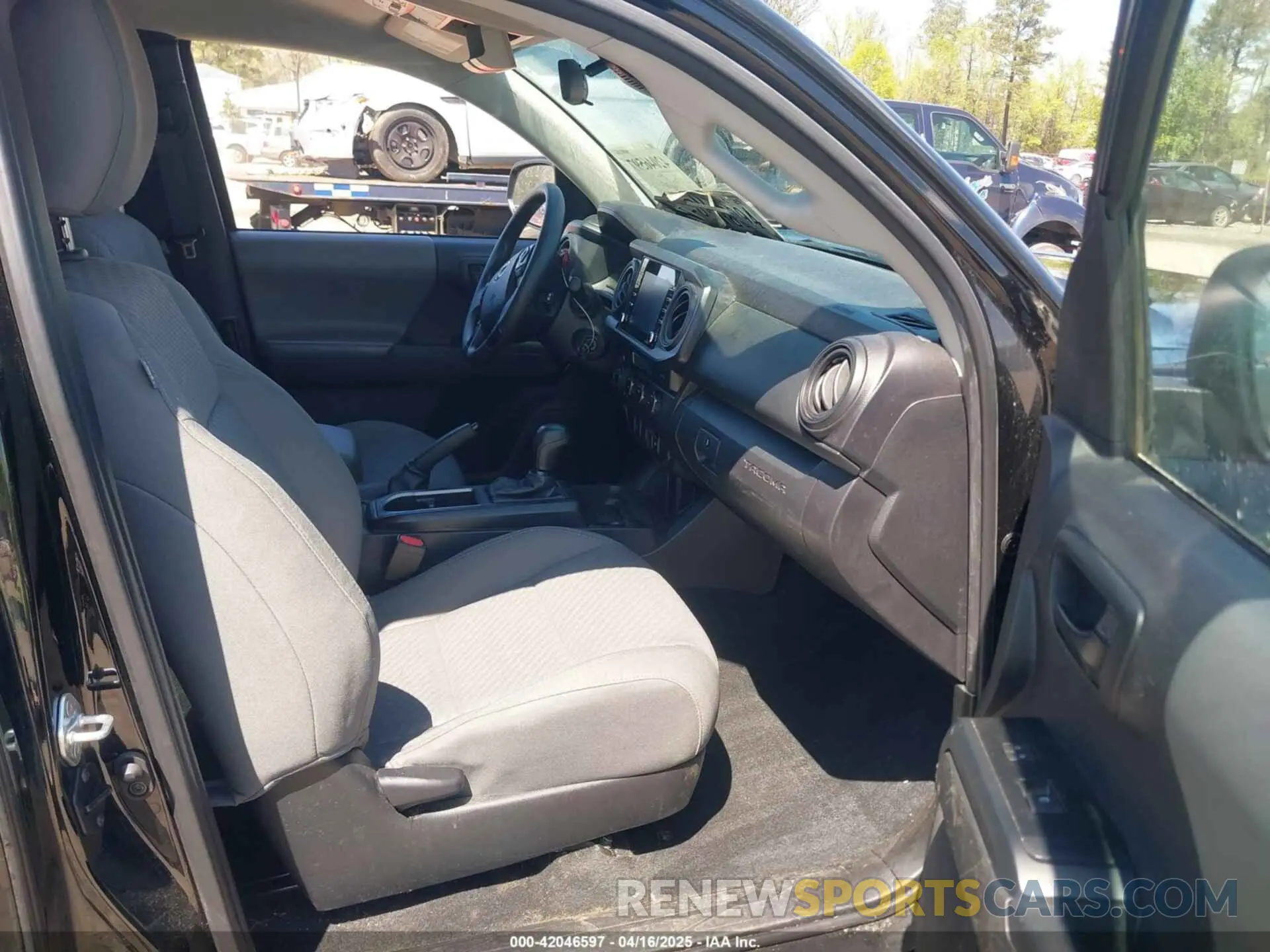 5 Photograph of a damaged car 3TYSZ5AN1NT076731 TOYOTA TACOMA 2022