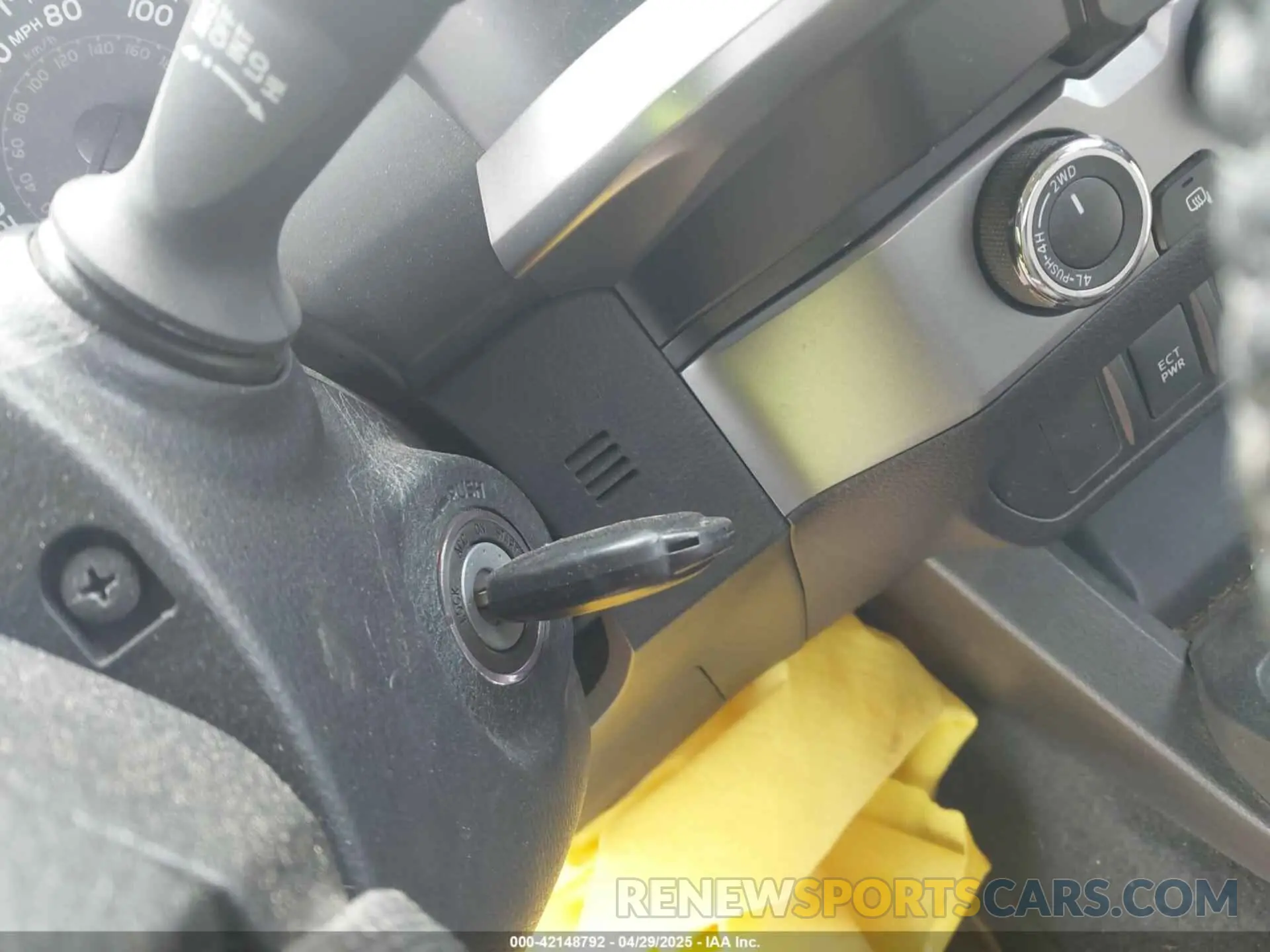 10 Photograph of a damaged car 3TYSZ5AN1NT092590 TOYOTA TACOMA 2022