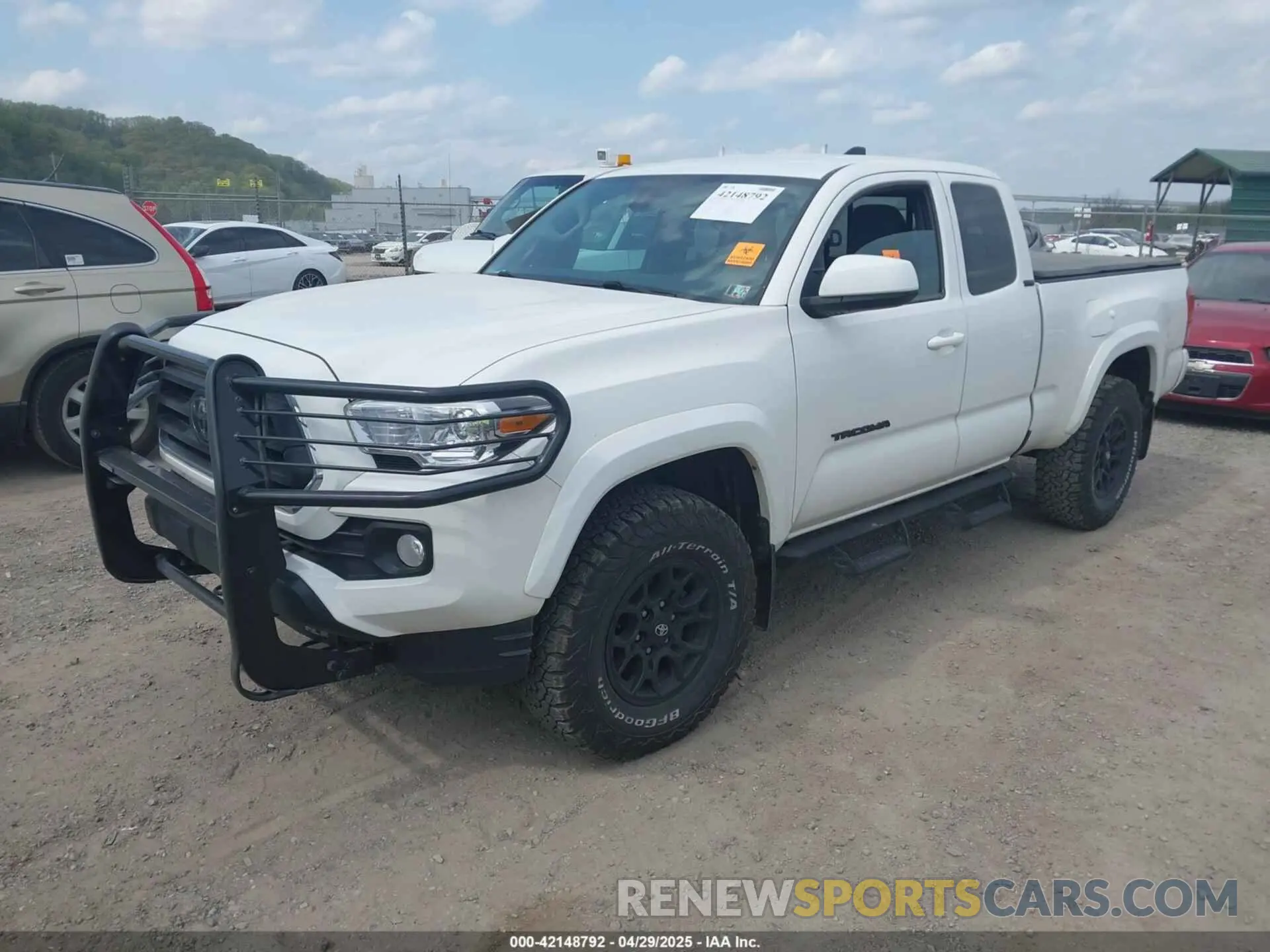 2 Photograph of a damaged car 3TYSZ5AN1NT092590 TOYOTA TACOMA 2022