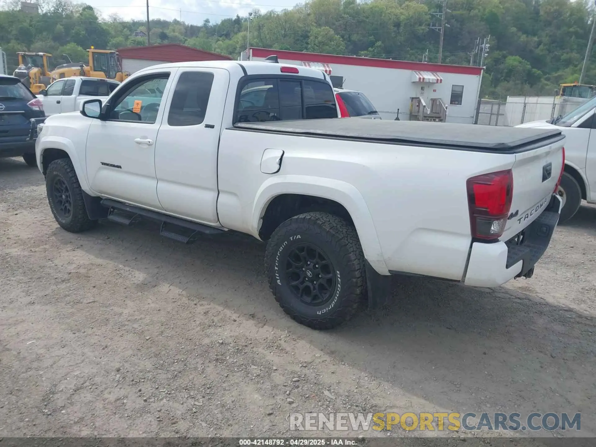 3 Photograph of a damaged car 3TYSZ5AN1NT092590 TOYOTA TACOMA 2022