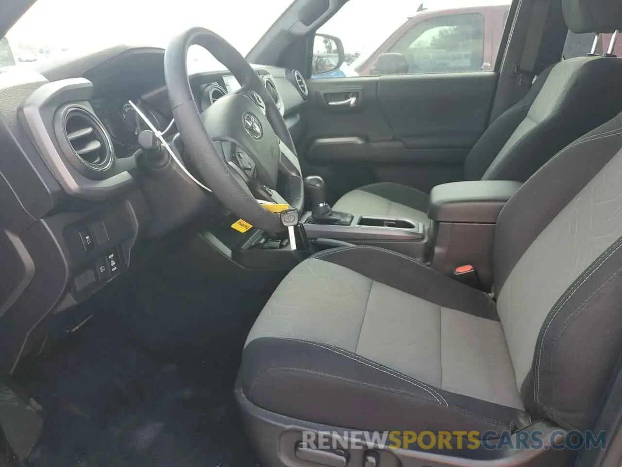 7 Photograph of a damaged car 3TYSZ5AN1NT097921 TOYOTA TACOMA 2022