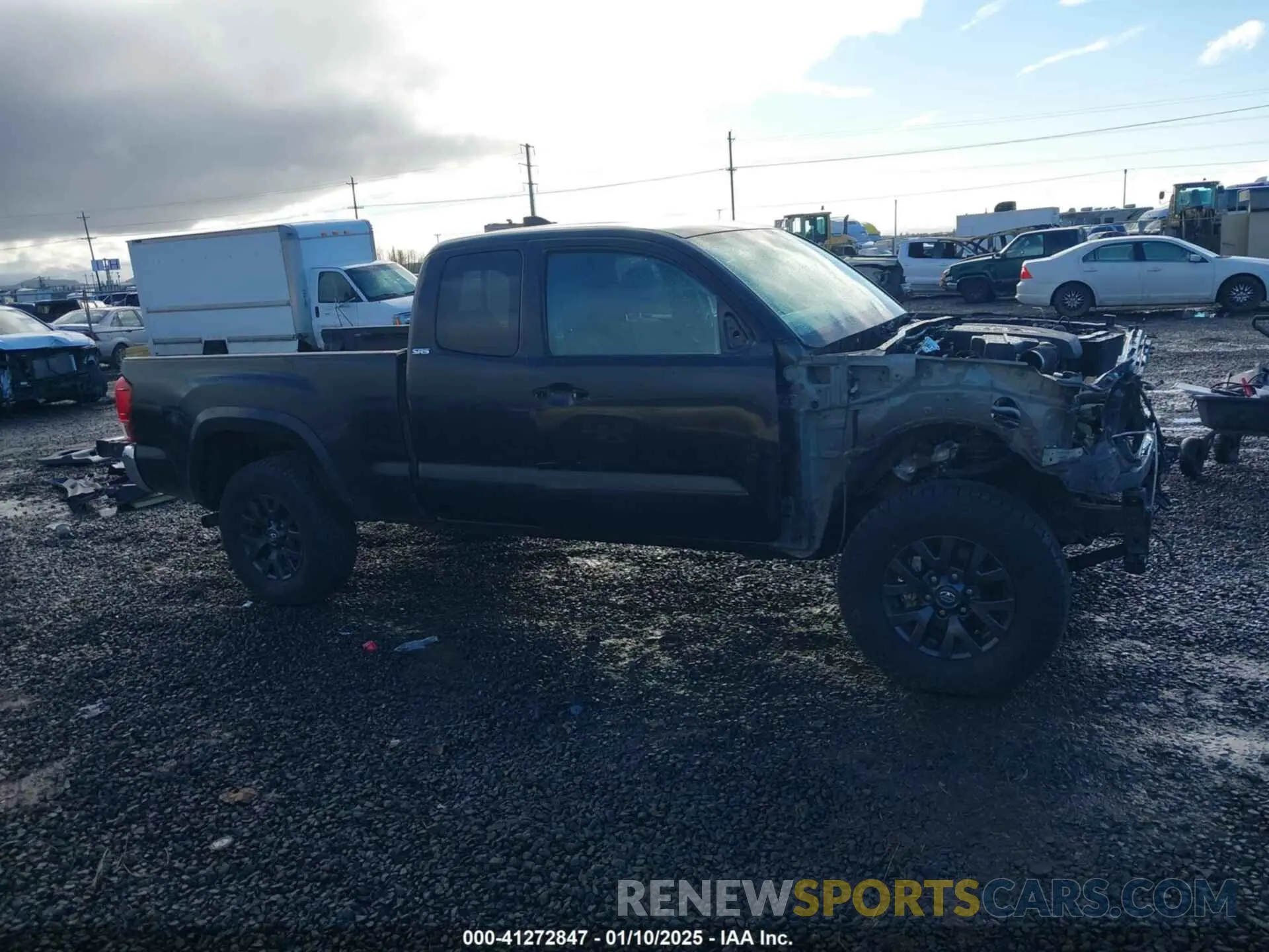 14 Photograph of a damaged car 3TYSZ5AN3NT076472 TOYOTA TACOMA 2022
