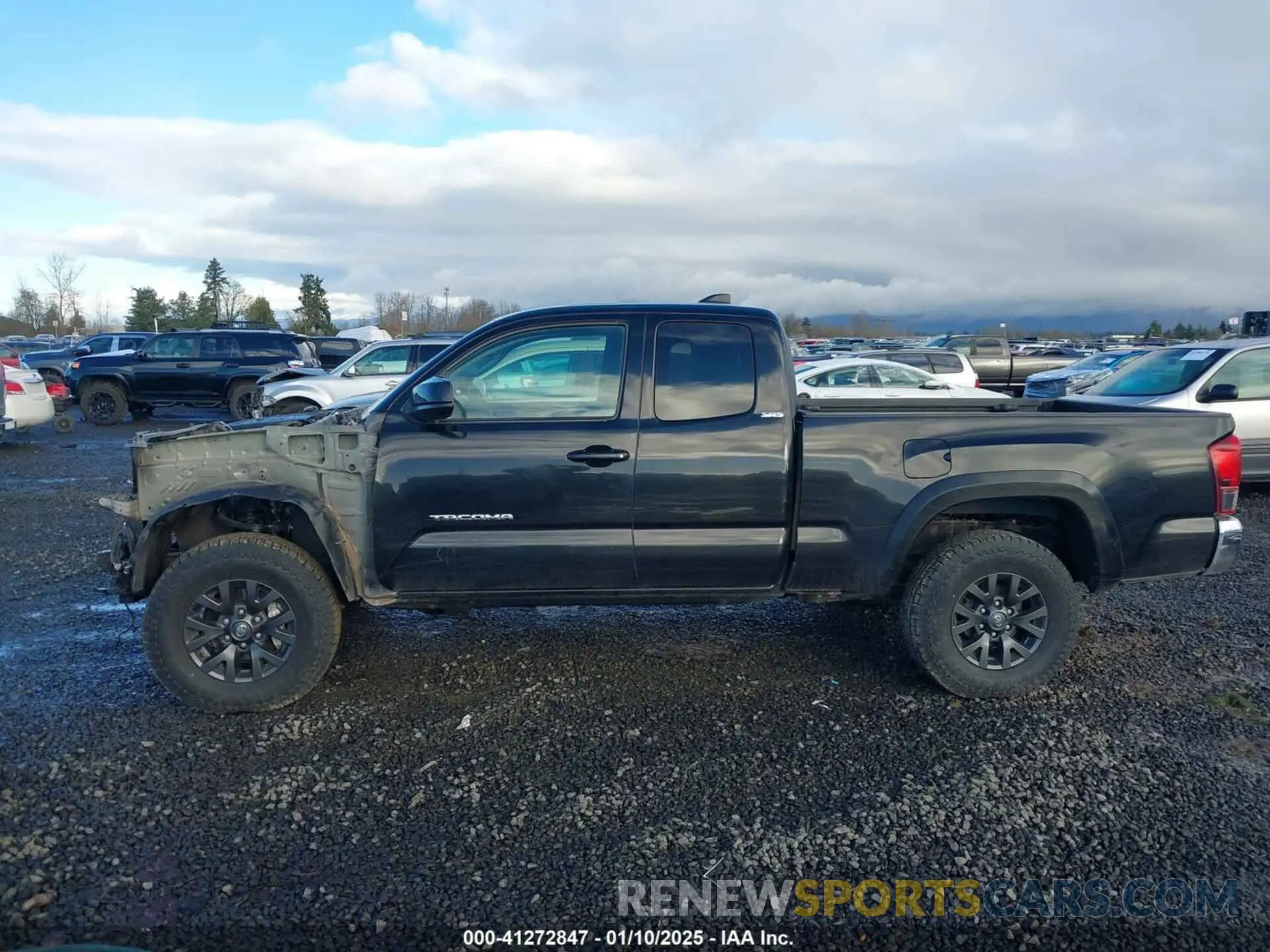 15 Photograph of a damaged car 3TYSZ5AN3NT076472 TOYOTA TACOMA 2022