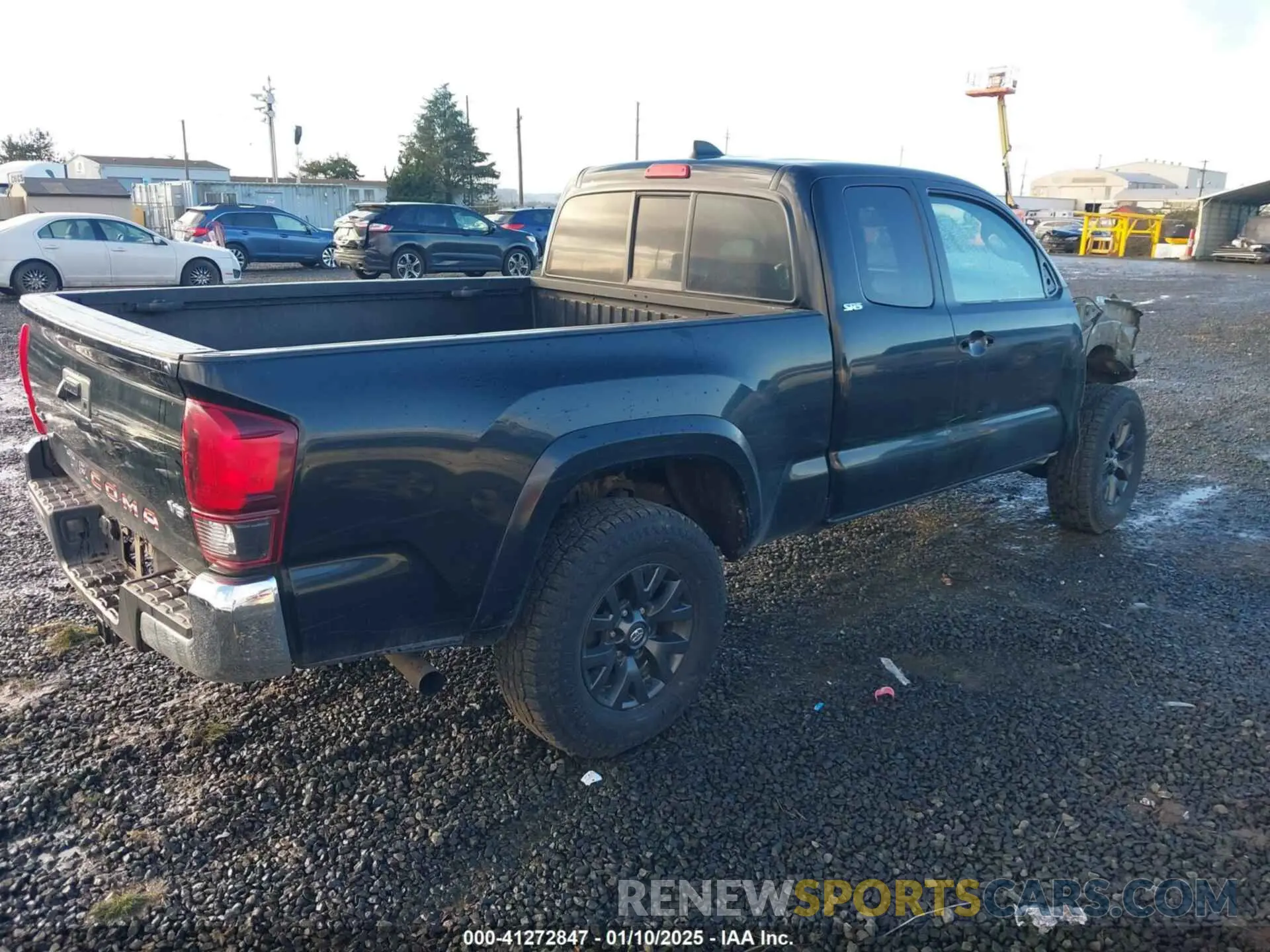 4 Photograph of a damaged car 3TYSZ5AN3NT076472 TOYOTA TACOMA 2022