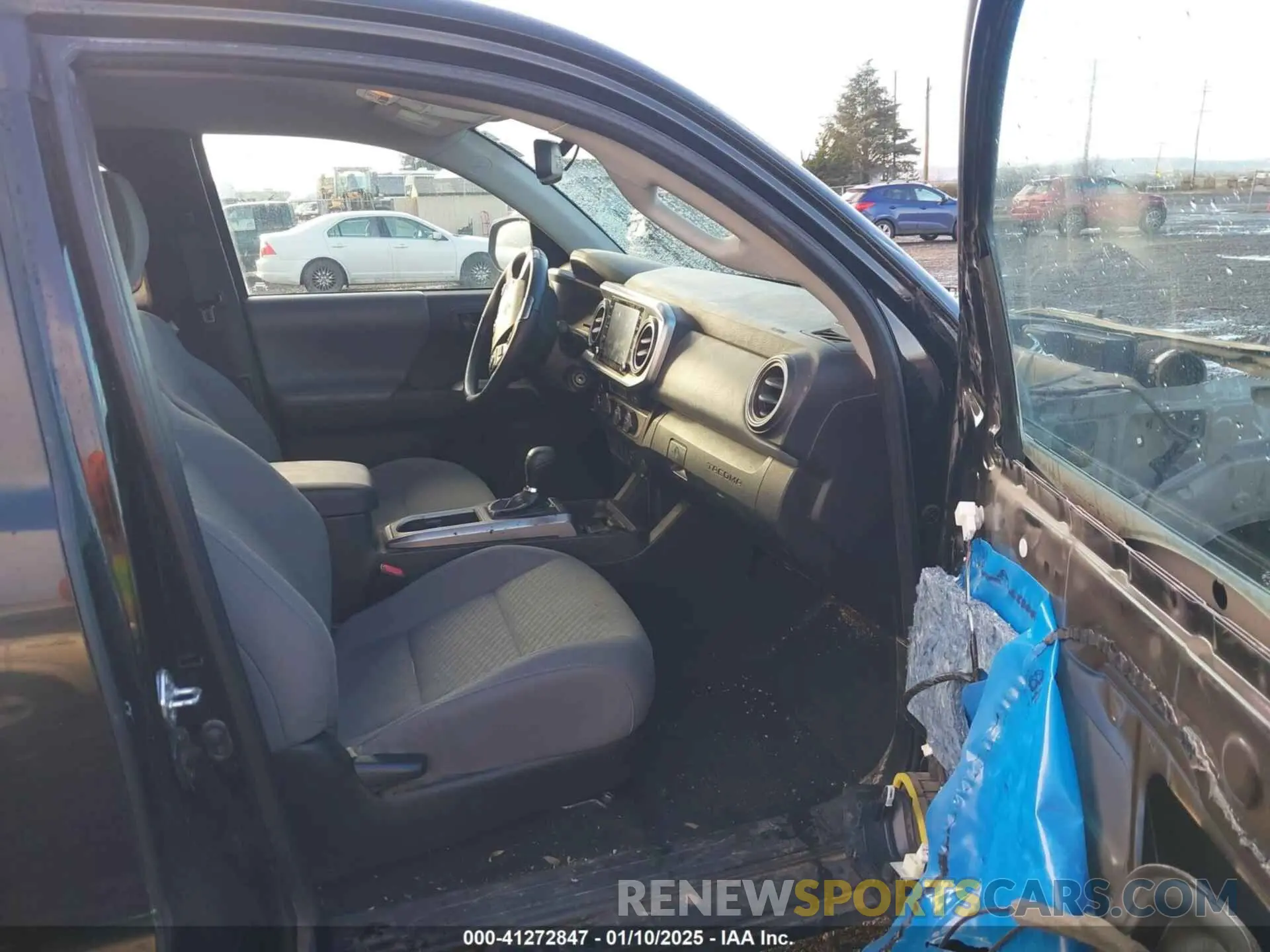 5 Photograph of a damaged car 3TYSZ5AN3NT076472 TOYOTA TACOMA 2022