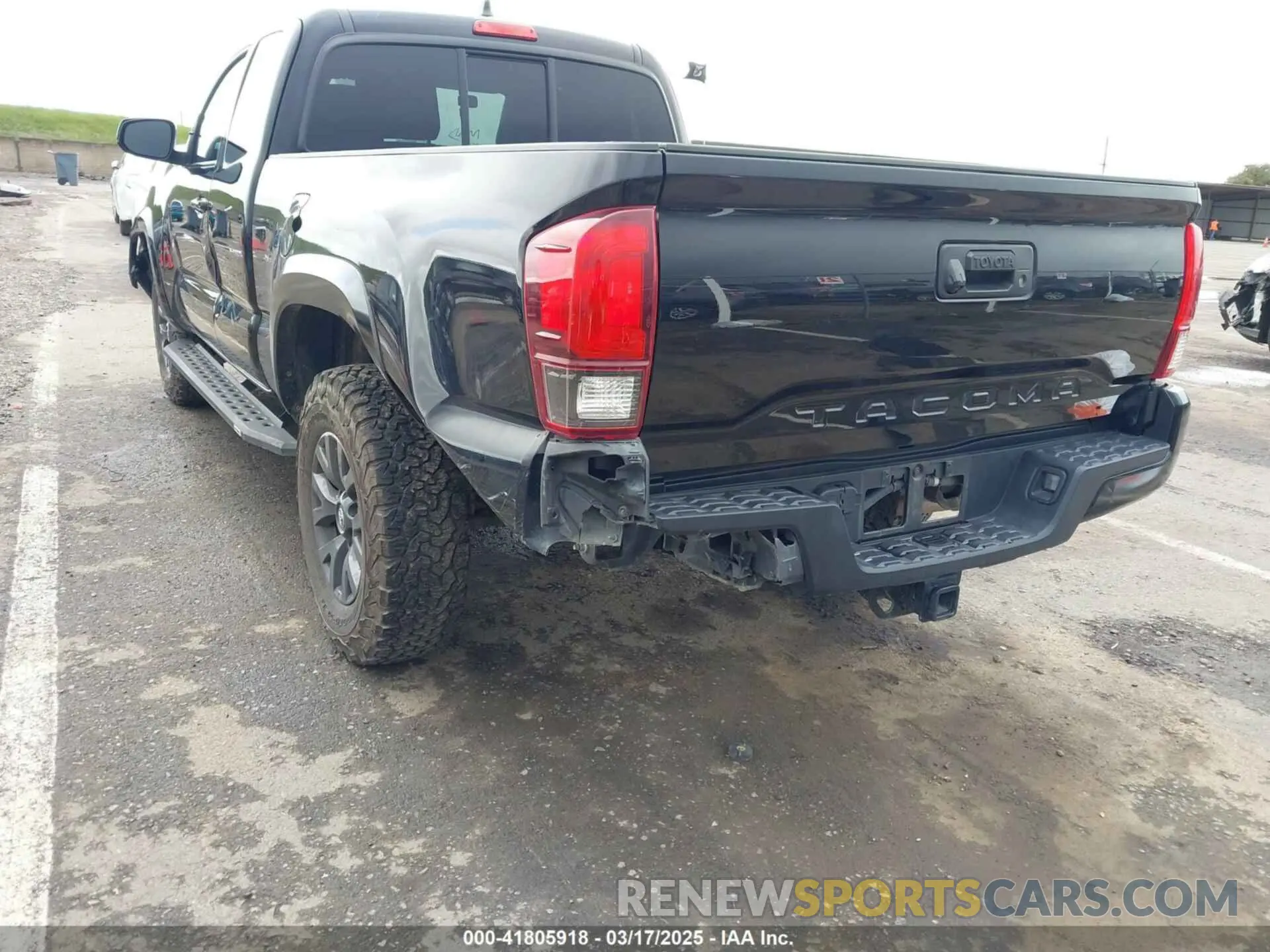 6 Photograph of a damaged car 3TYSZ5AN4NT081146 TOYOTA TACOMA 2022