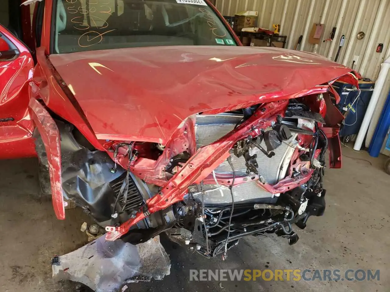 9 Photograph of a damaged car 3TYSZ5AN5NT082032 TOYOTA TACOMA 2022