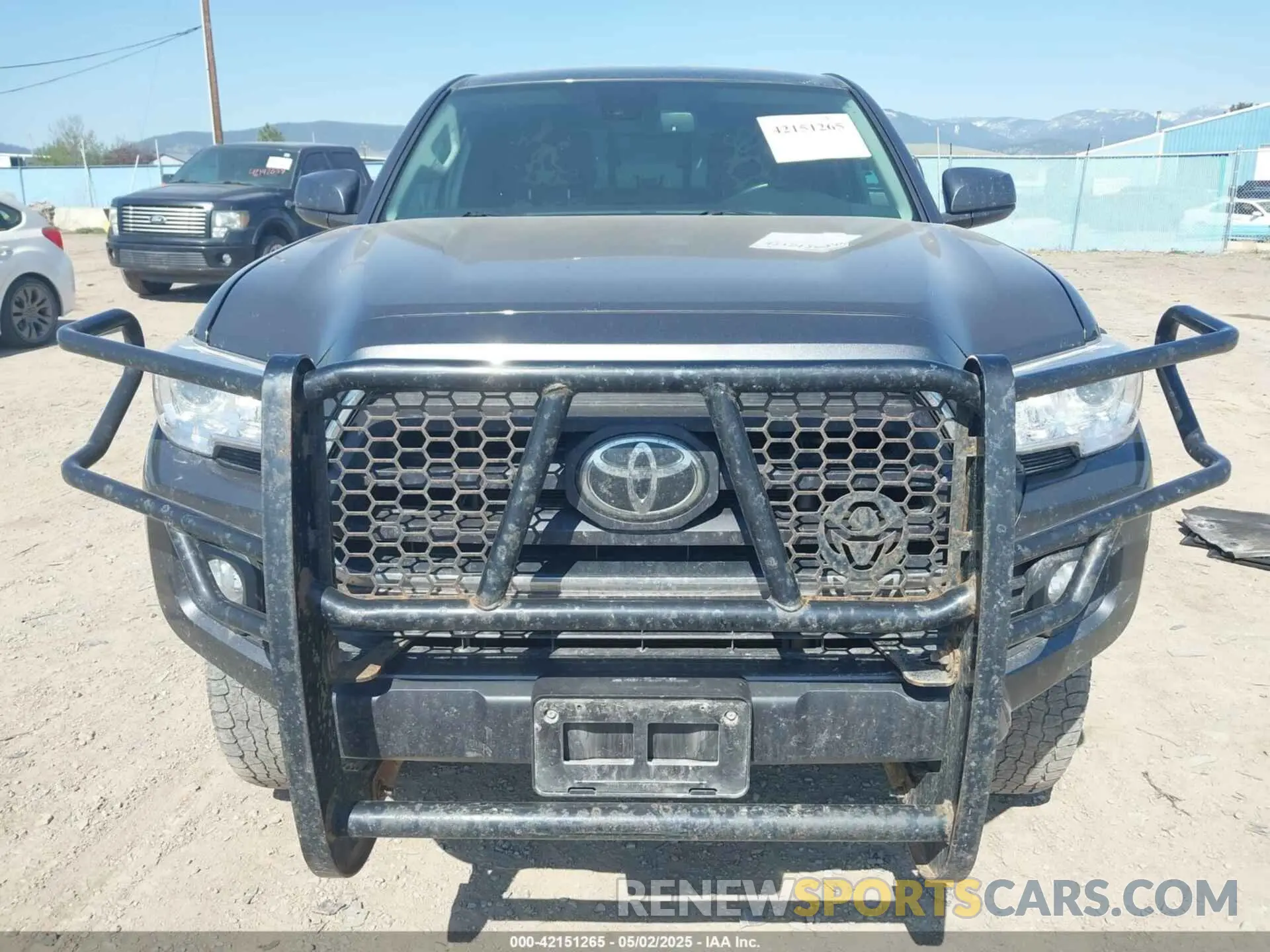 12 Photograph of a damaged car 3TYSZ5AN6NT084565 TOYOTA TACOMA 2022