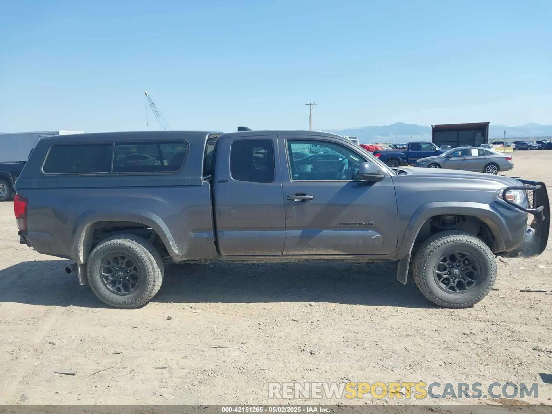 13 Photograph of a damaged car 3TYSZ5AN6NT084565 TOYOTA TACOMA 2022