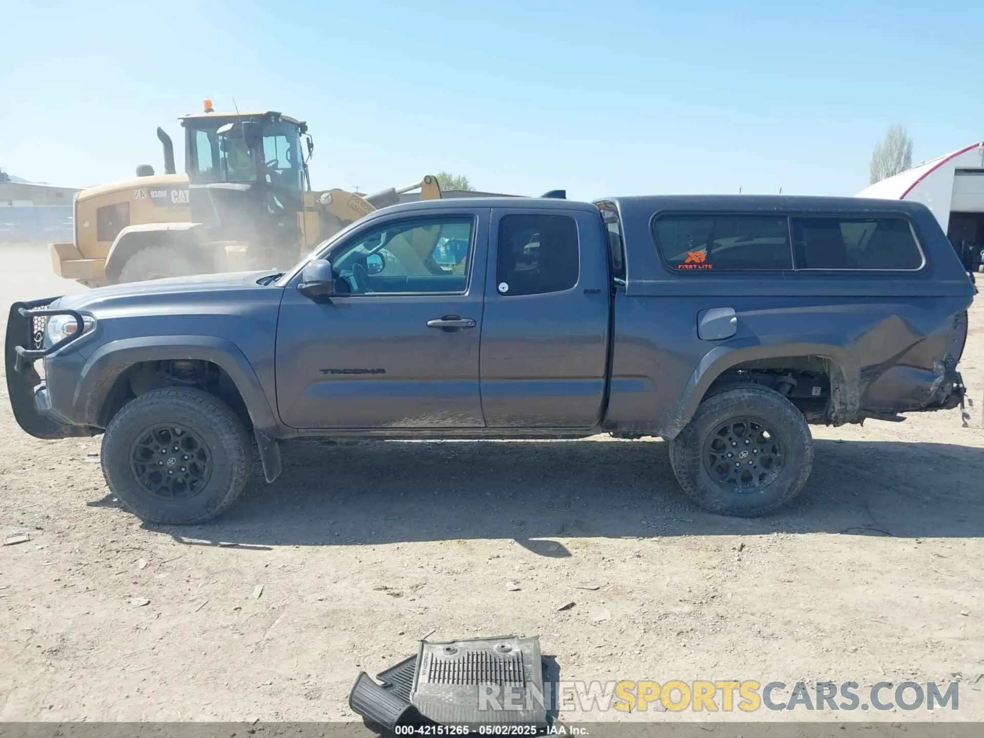 14 Photograph of a damaged car 3TYSZ5AN6NT084565 TOYOTA TACOMA 2022