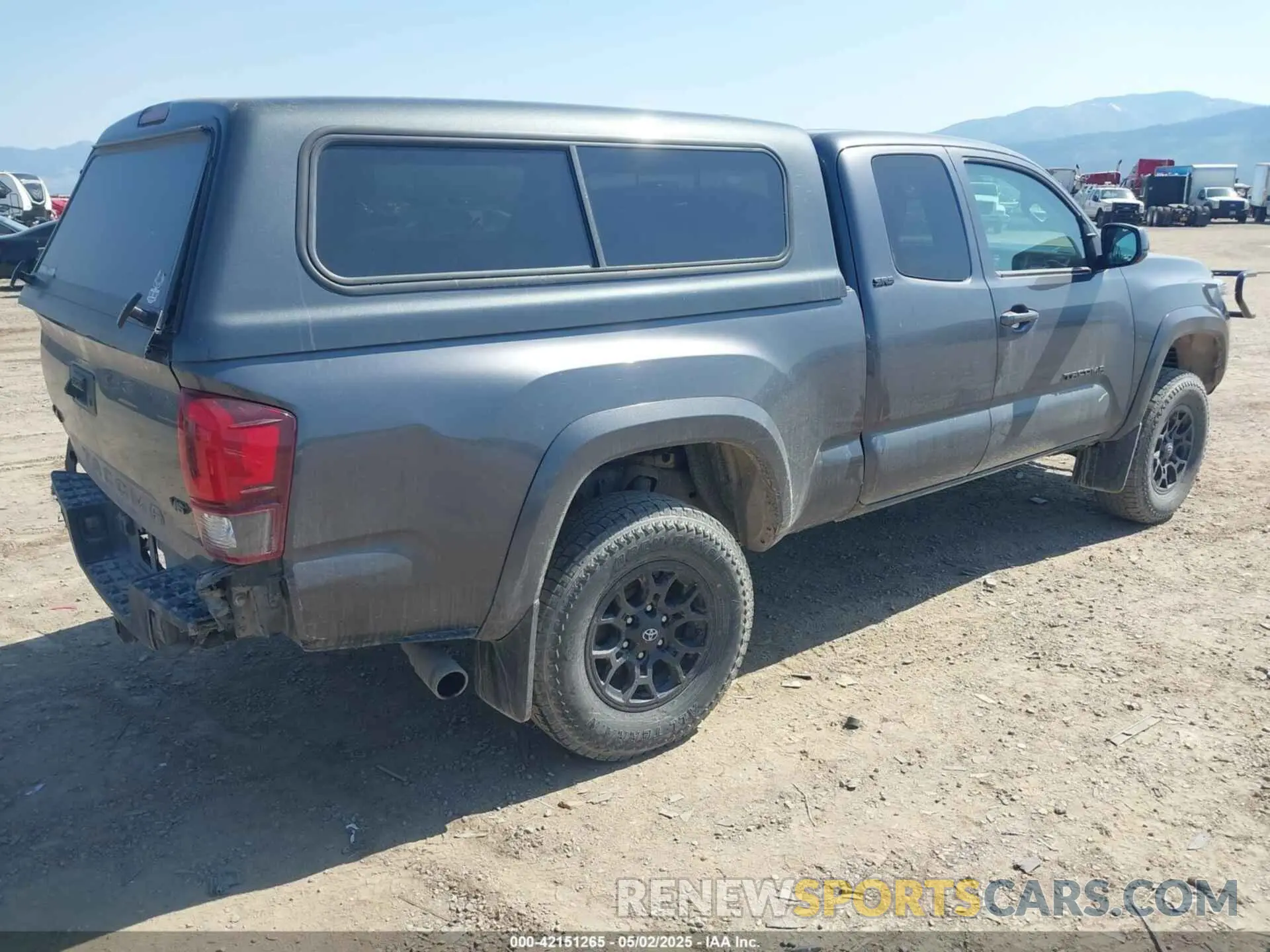 4 Photograph of a damaged car 3TYSZ5AN6NT084565 TOYOTA TACOMA 2022