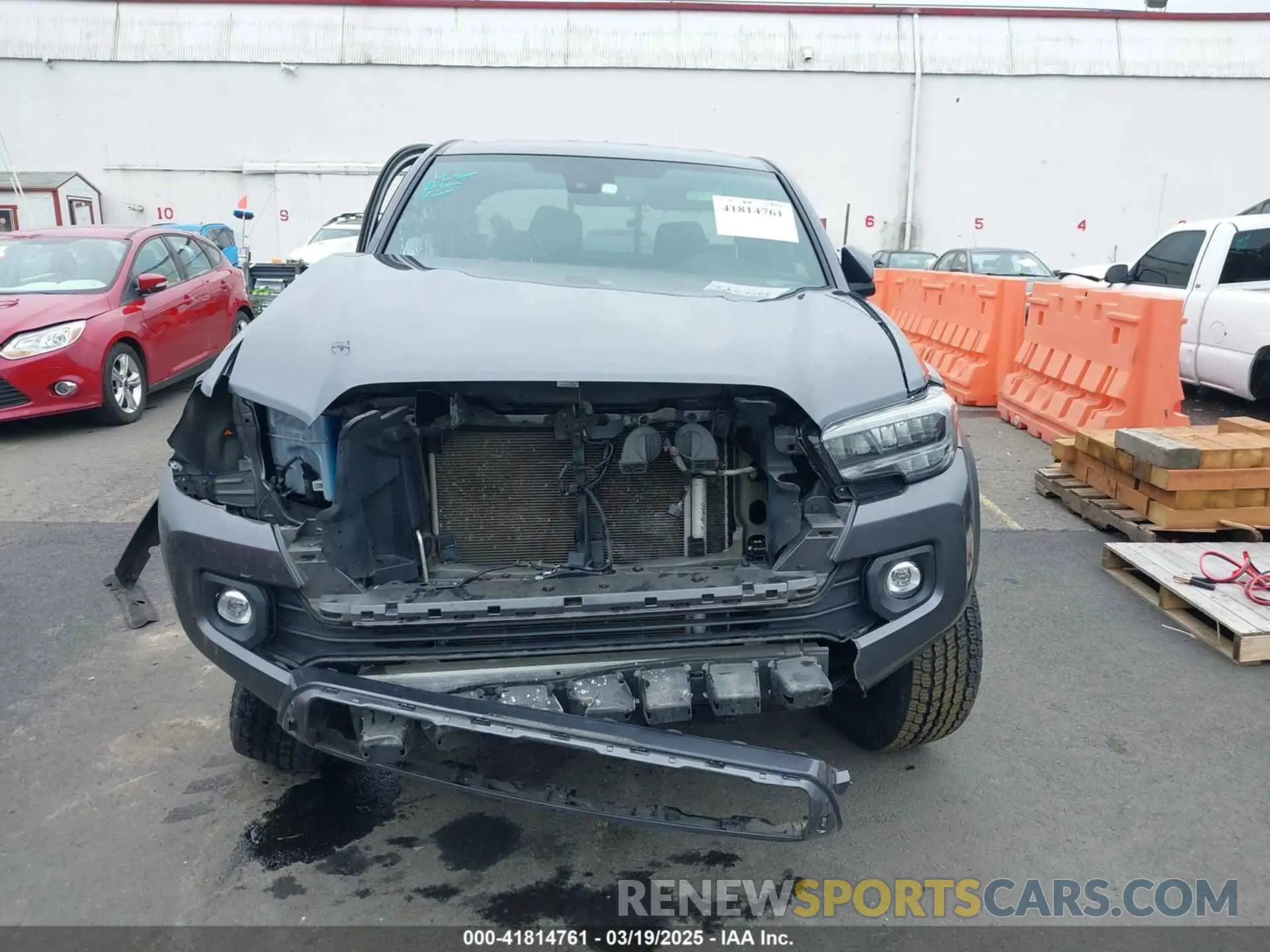 11 Photograph of a damaged car 3TYSZ5AN7NT073087 TOYOTA TACOMA 2022