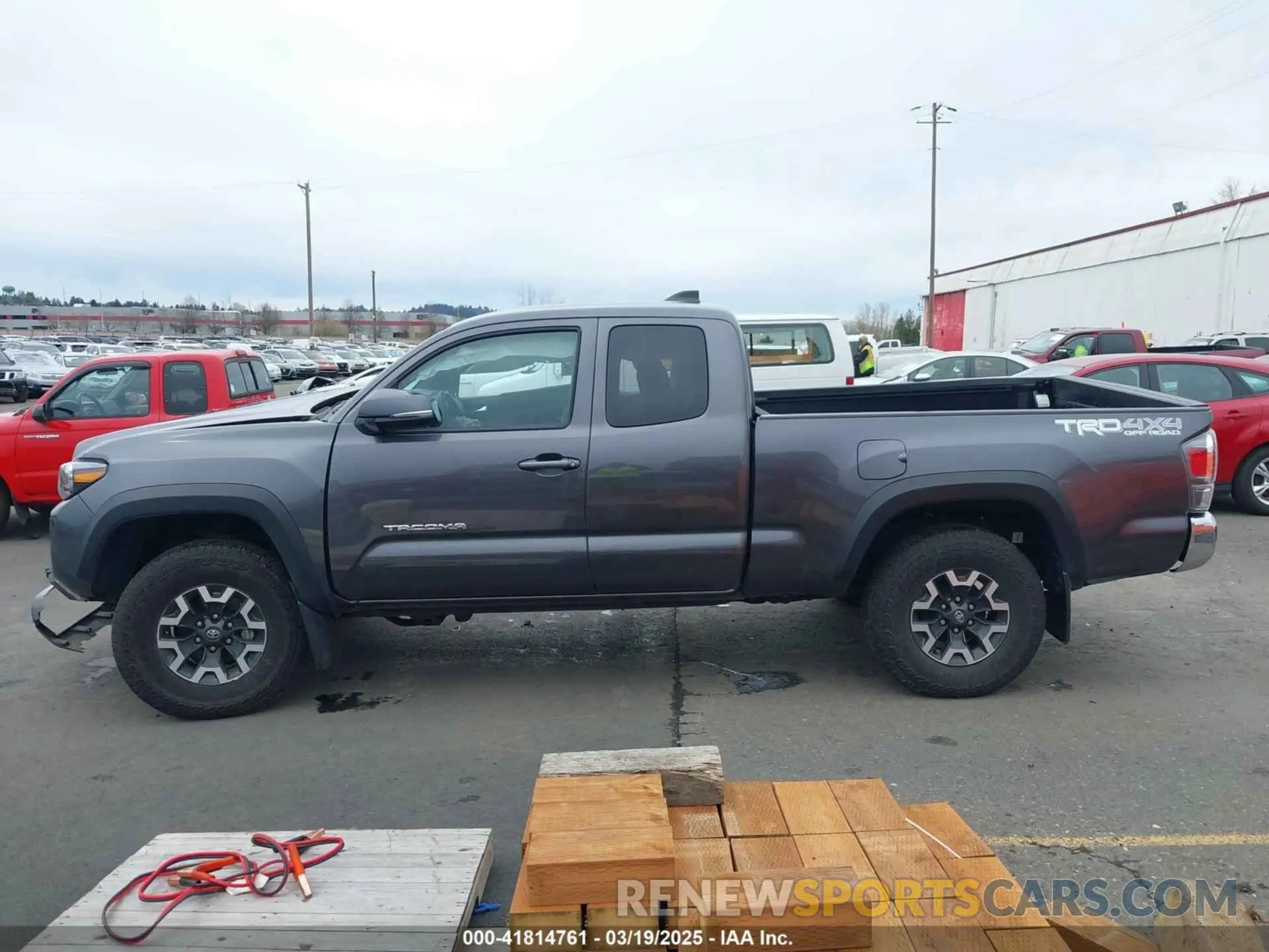 13 Photograph of a damaged car 3TYSZ5AN7NT073087 TOYOTA TACOMA 2022